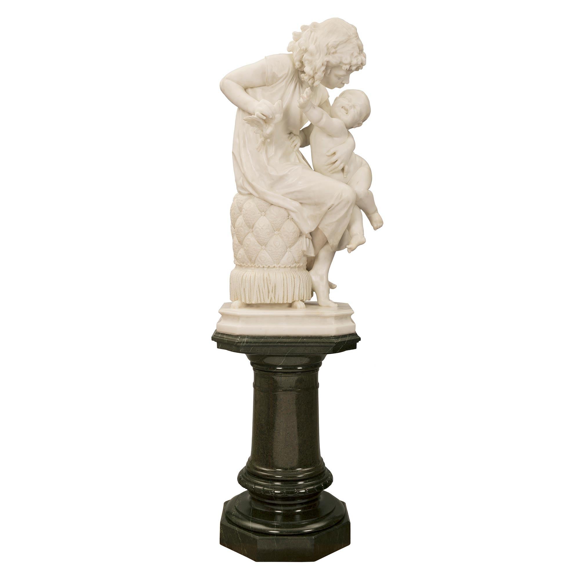 Italian 19th Century White Carrara Marble Statue on Its Original Swivel Pedestal For Sale 1