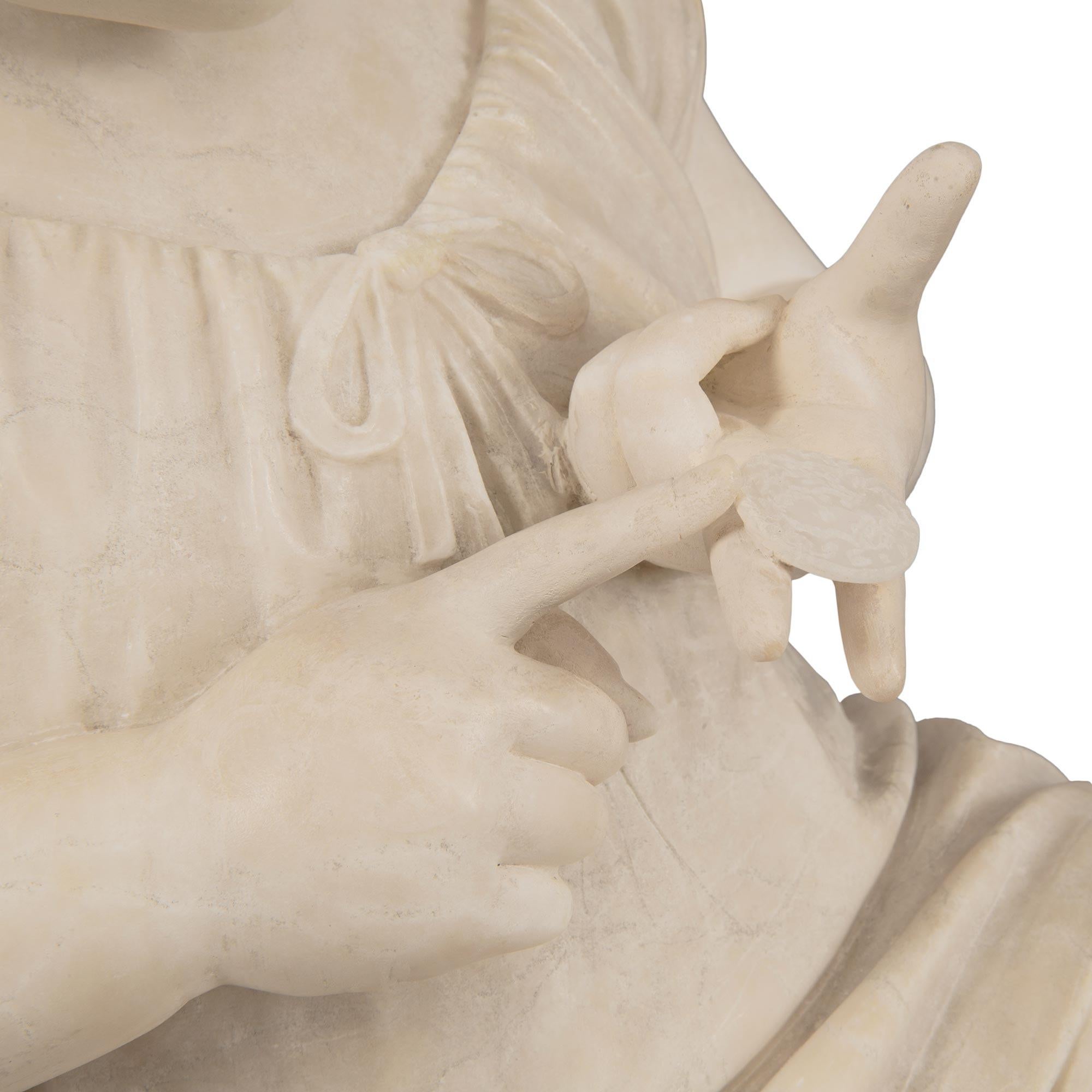 Statue italienne du XIXe siècle en marbre blanc de Carrare intitulée « Economista Precoce » en vente 3