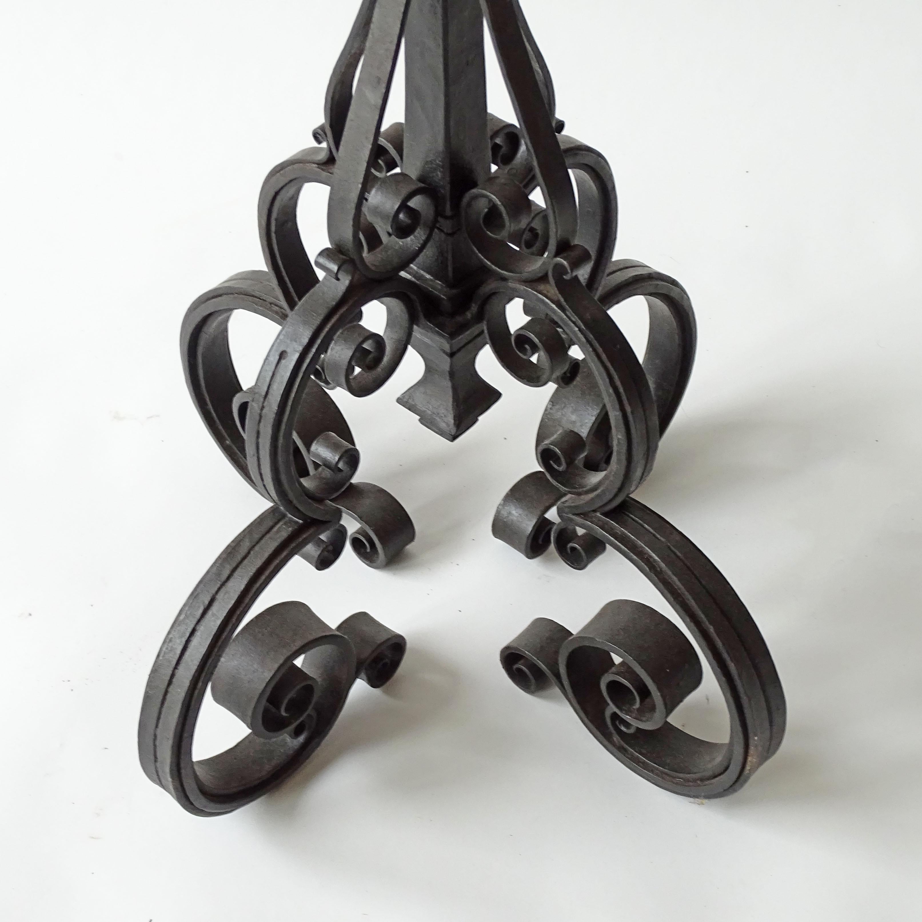 Early 20th Century Italian 19th Century Wrought Iron Plant Stand and Riveted Copper Planter For Sale
