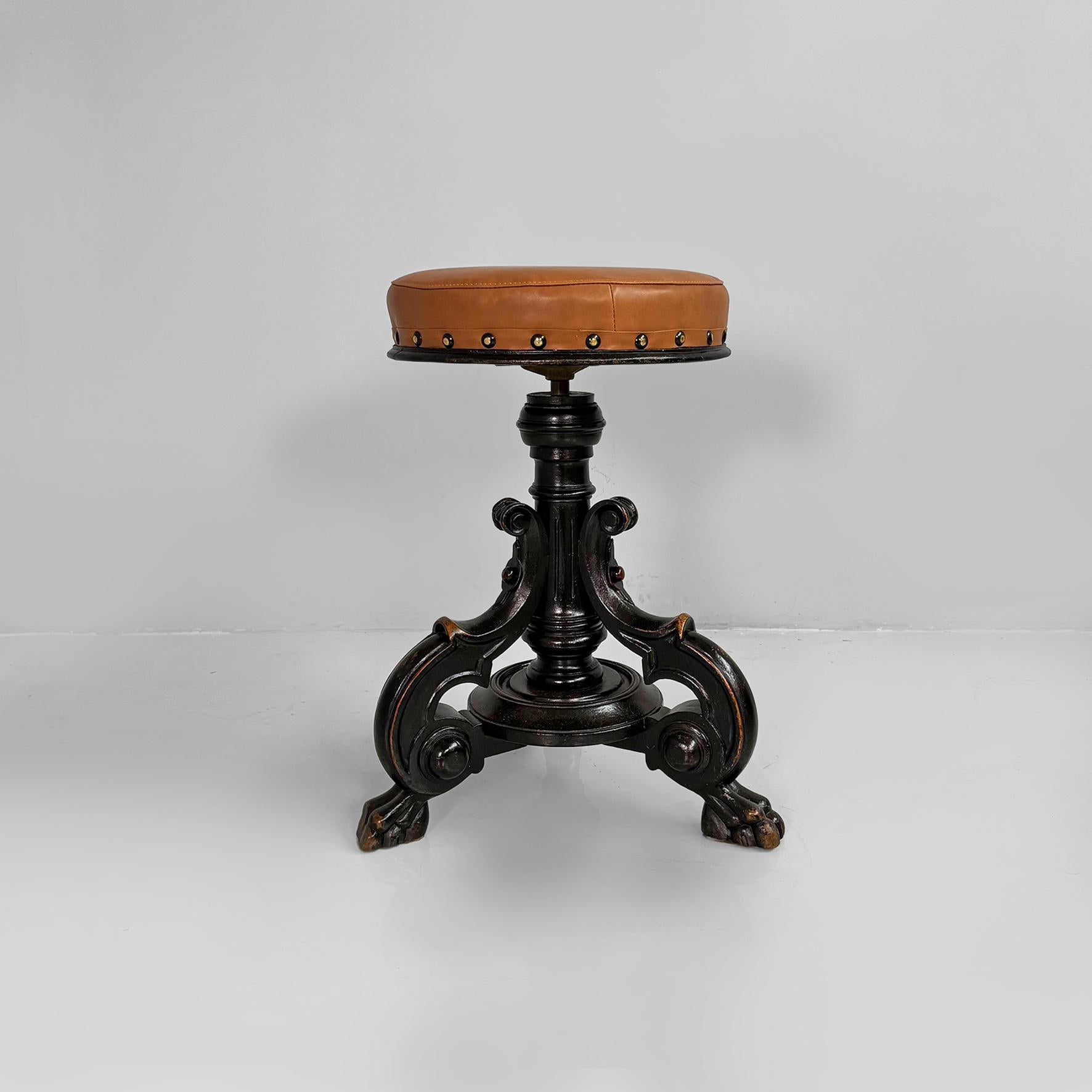 Art Deco Italian 19th style table stool in wood and brown leather, 1930s For Sale