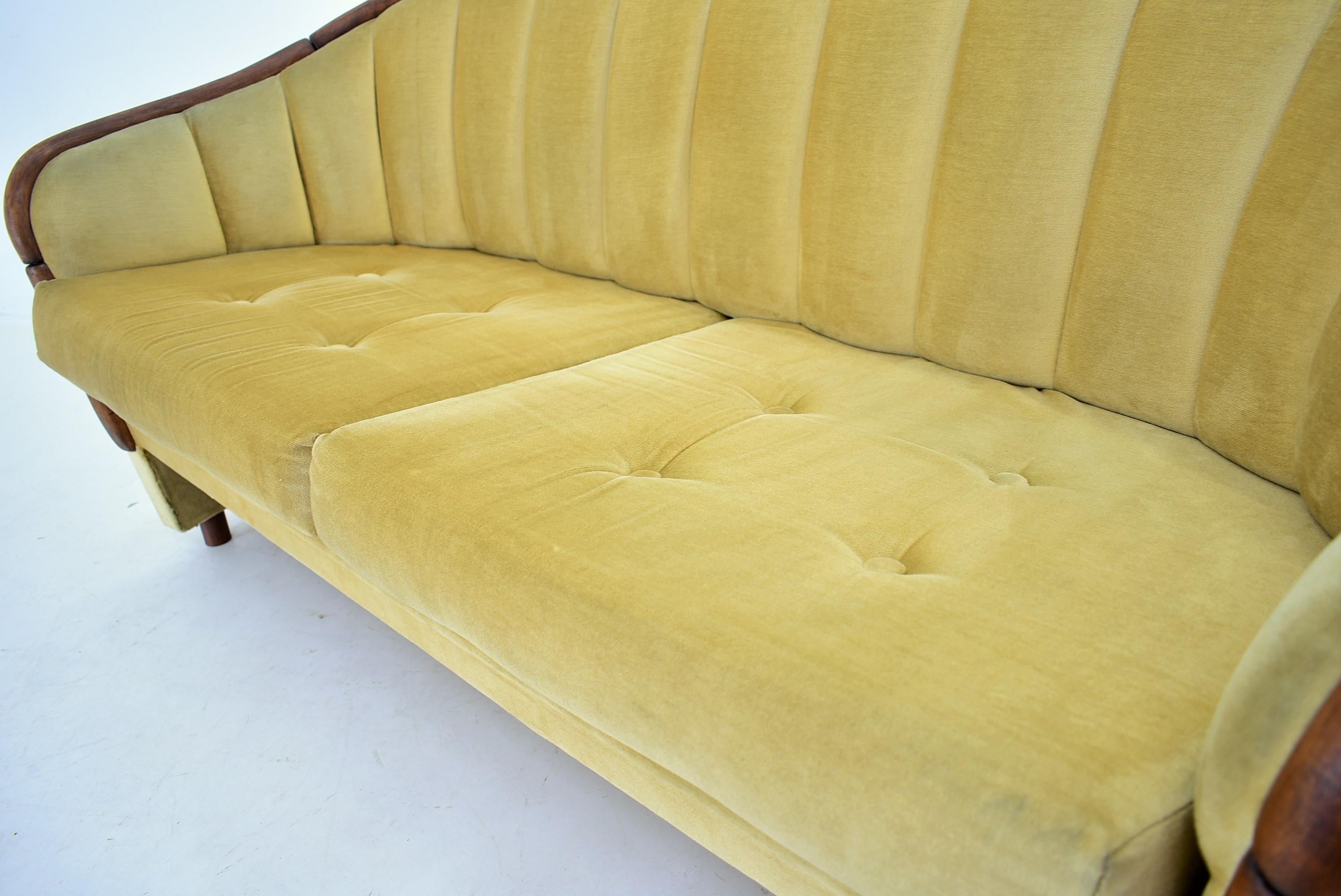 Italienisches 2-Sitz-Sofa im Stil von Gio Ponti, 1950er Jahre (Stoff) im Angebot