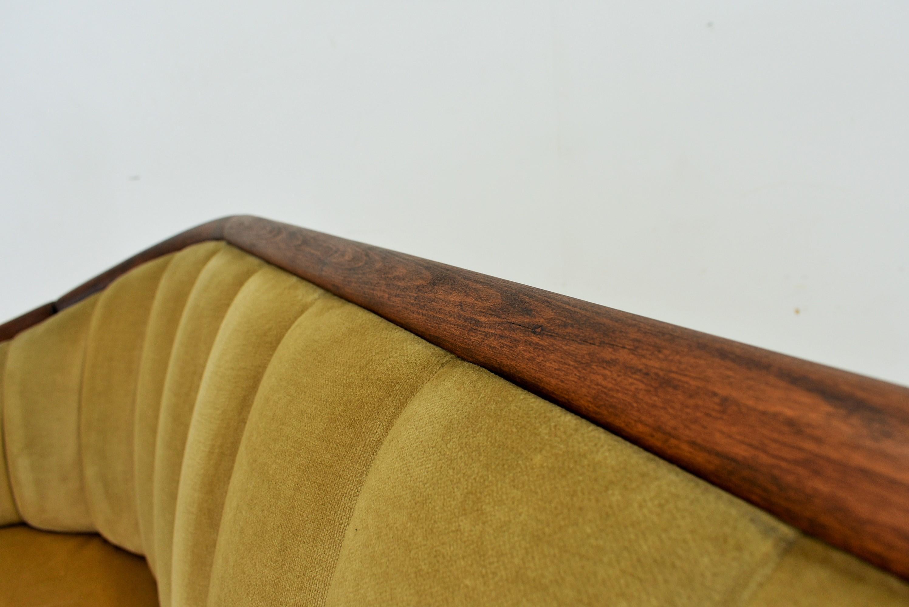 Italian 2-Seat Sofa in the Style of Gio Ponti, 1950s For Sale 2