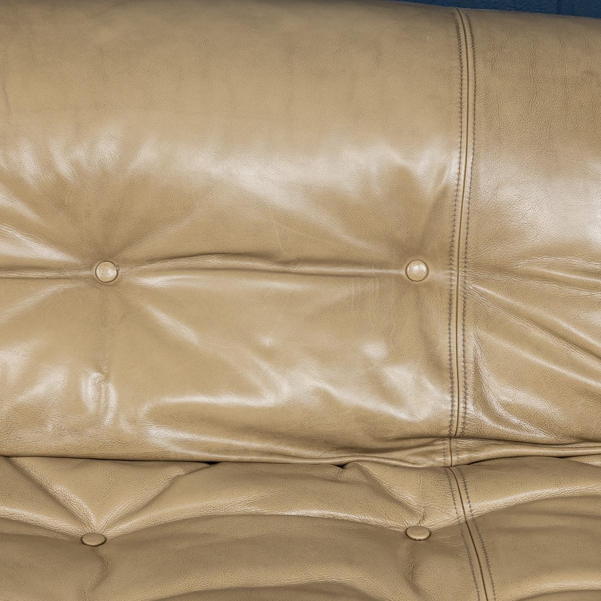 Italienisches Leders Sofa „Soriana“ aus dem 20. Jahrhundert in Beige von Tobia Scarpa für Cassina im Angebot 11