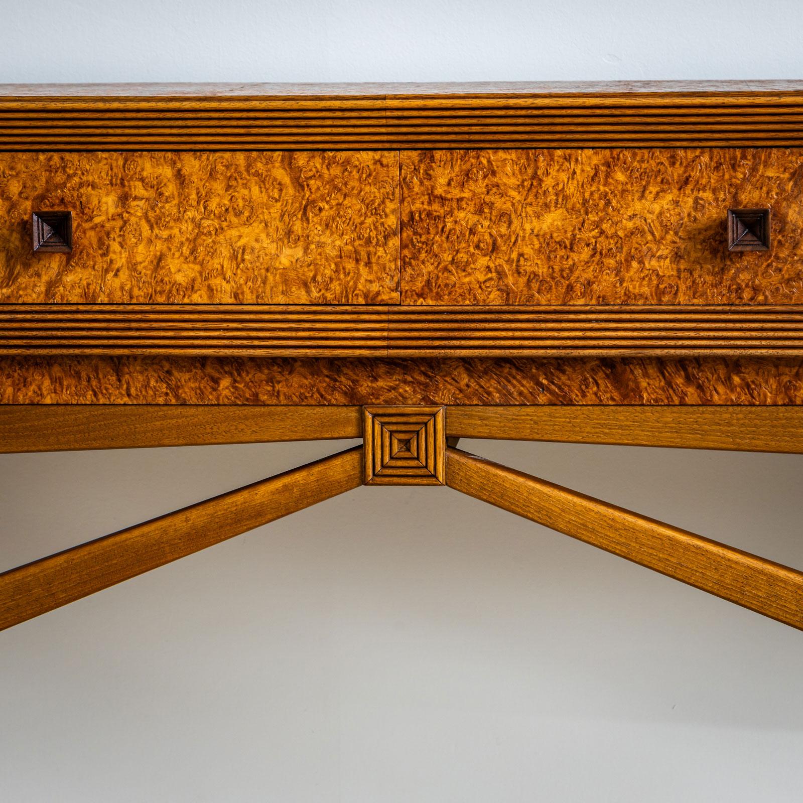 Italian 20th-Century Console Table with Burl Veneer 3