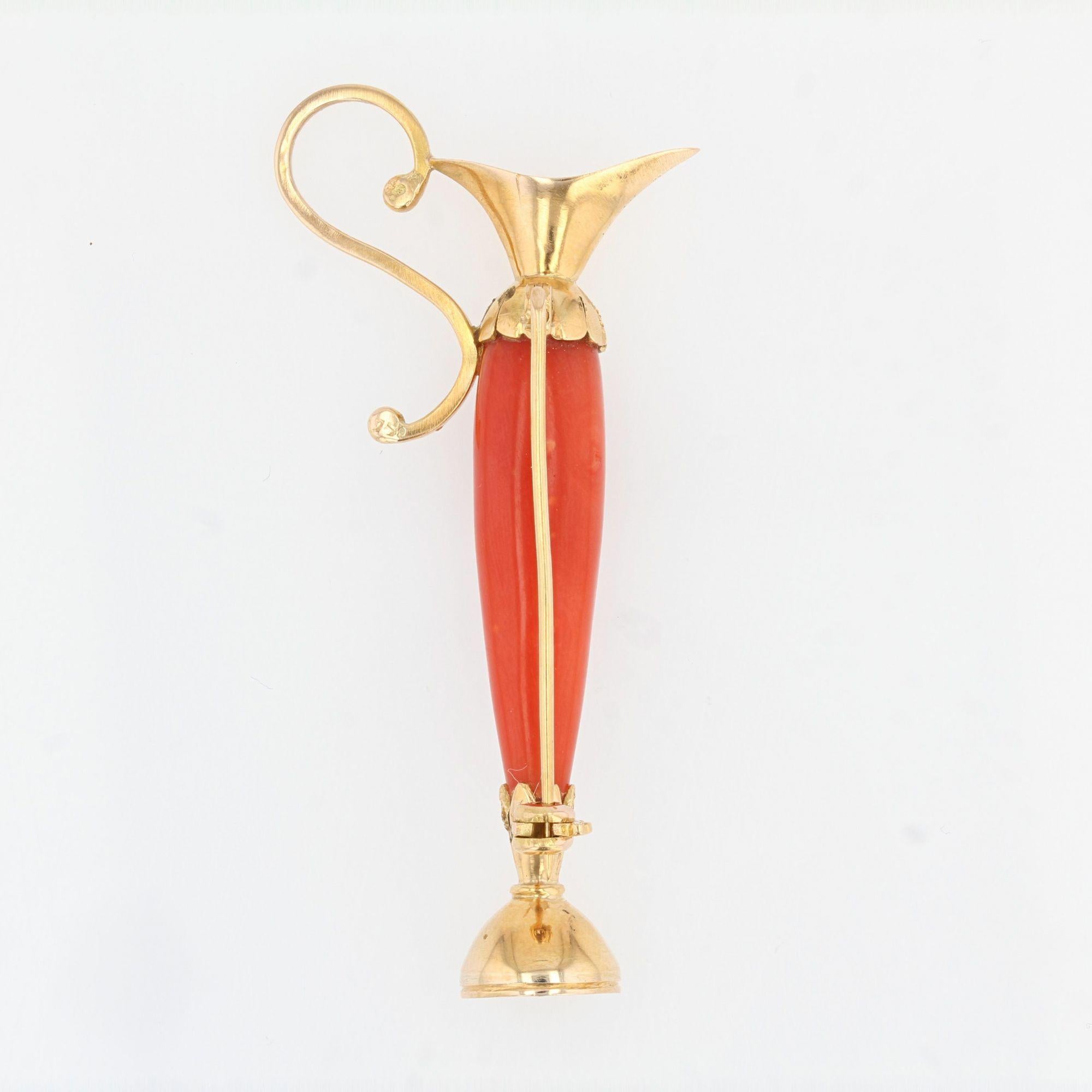 Belle Époque Italian 20th Century Coral 18 Karat Yellow Gold Brooch For Sale