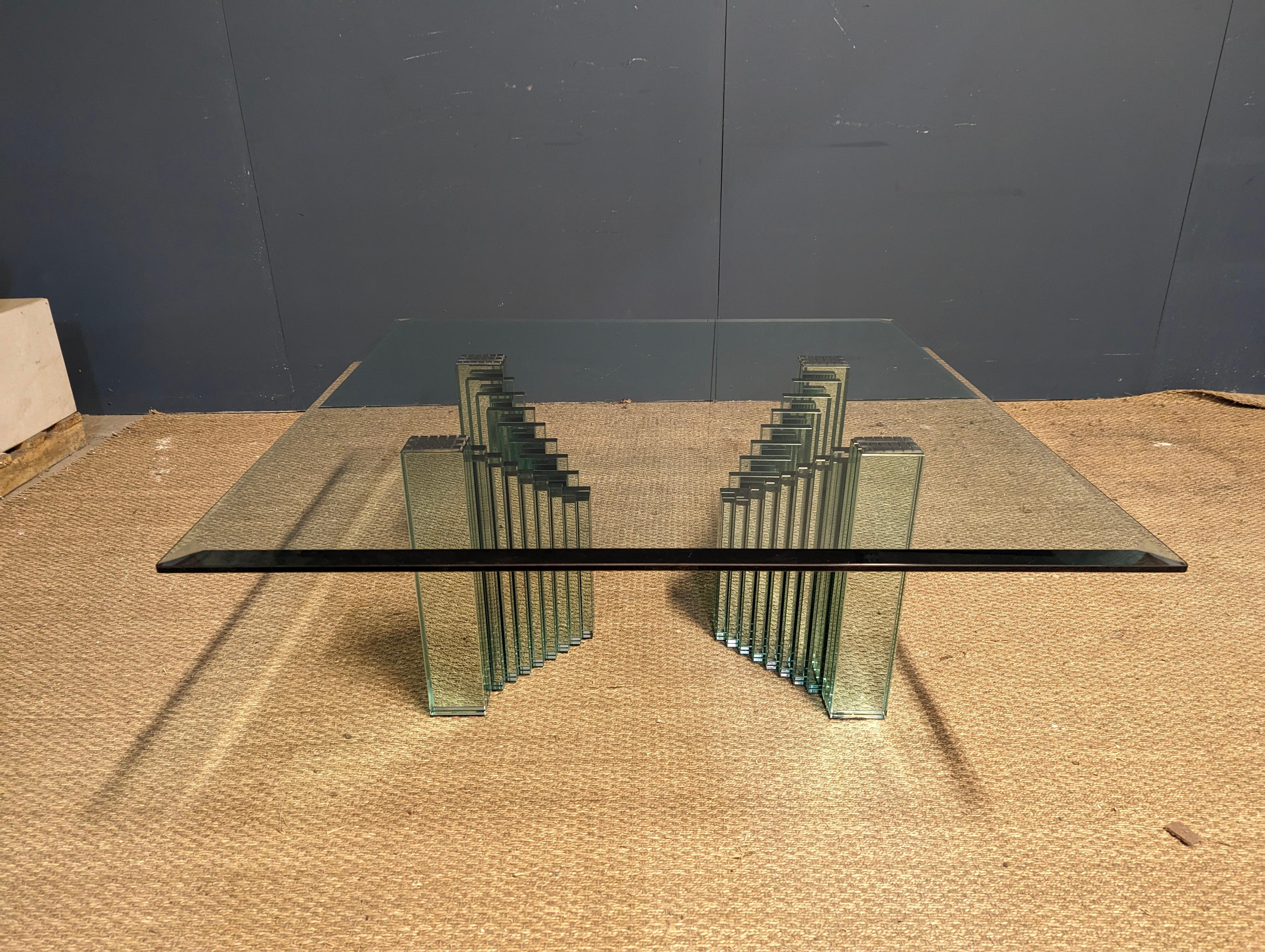 Italienischer Couchtisch aus Glas des 20. Jahrhunderts von Luigi Massoni, Moderne der Mitte des Jahrhunderts im Zustand „Gut“ im Angebot in CANTELEU, FR