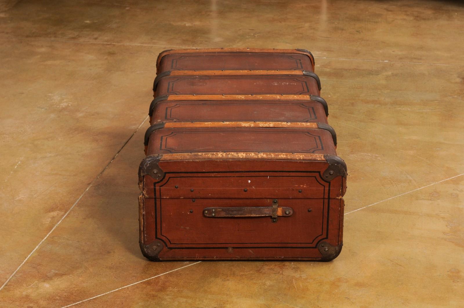 Italian 20th Century Leather, Wood and Brass Travel Trunk with Rustic Character For Sale 5