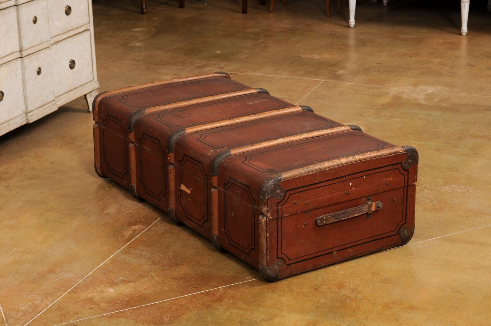 Italian 20th Century Leather, Wood and Brass Travel Trunk with Rustic Character For Sale 6