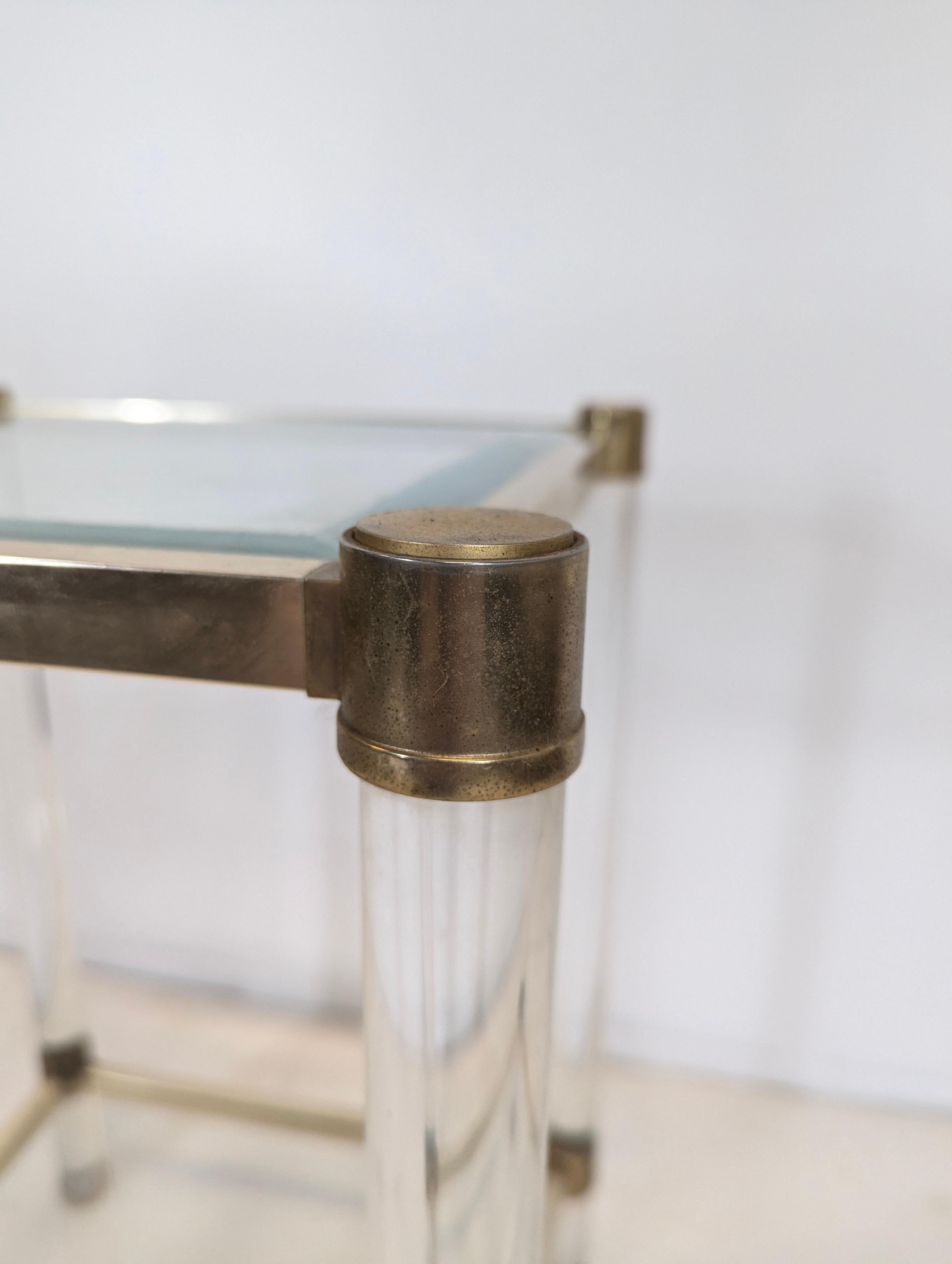 Italian 20th Century Metal and Plexiglass Mid-Century Modern Side Table In Good Condition For Sale In CANTELEU, FR