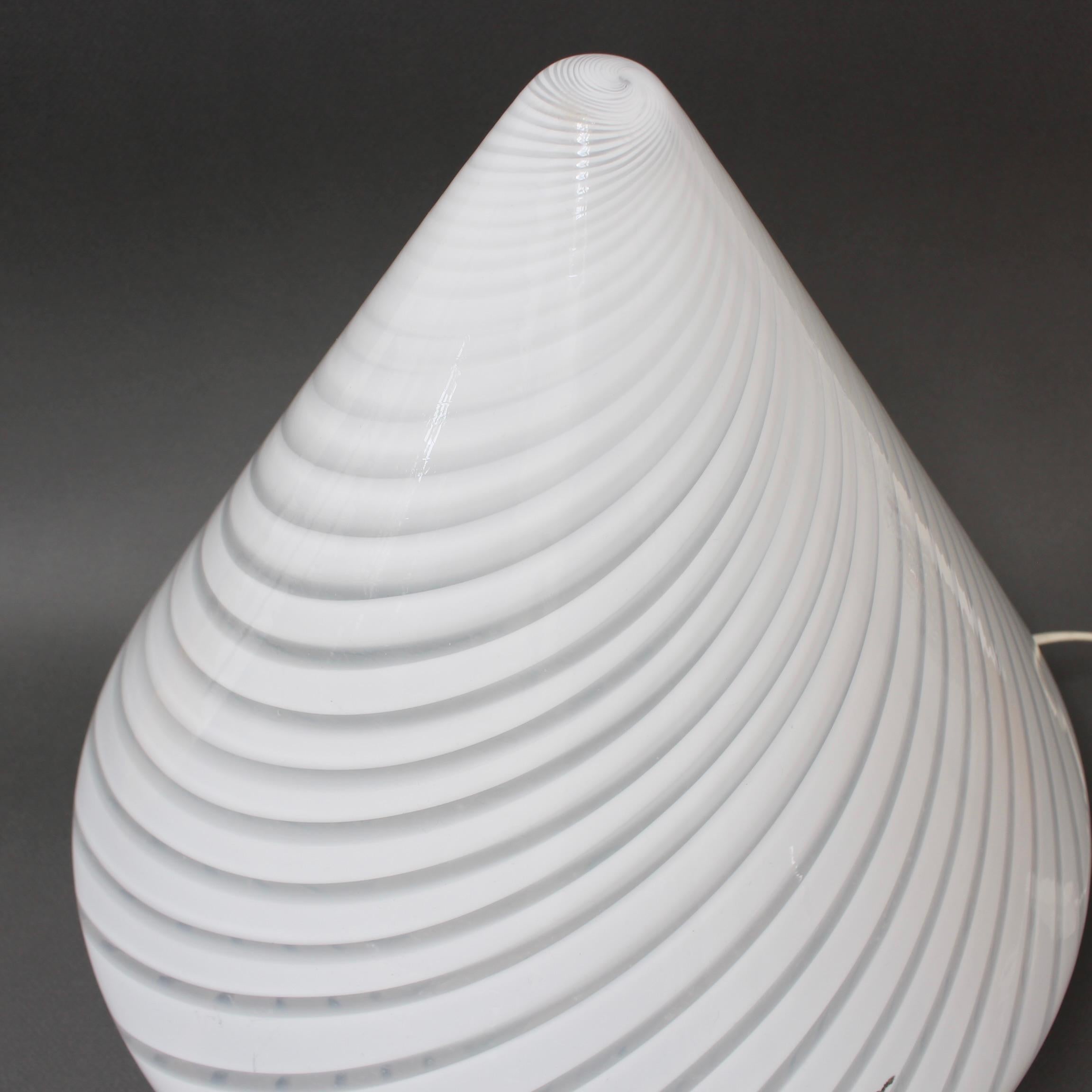 Lampada a cono in vetro di Murano del XX secolo (circa anni '80) in vendita 3