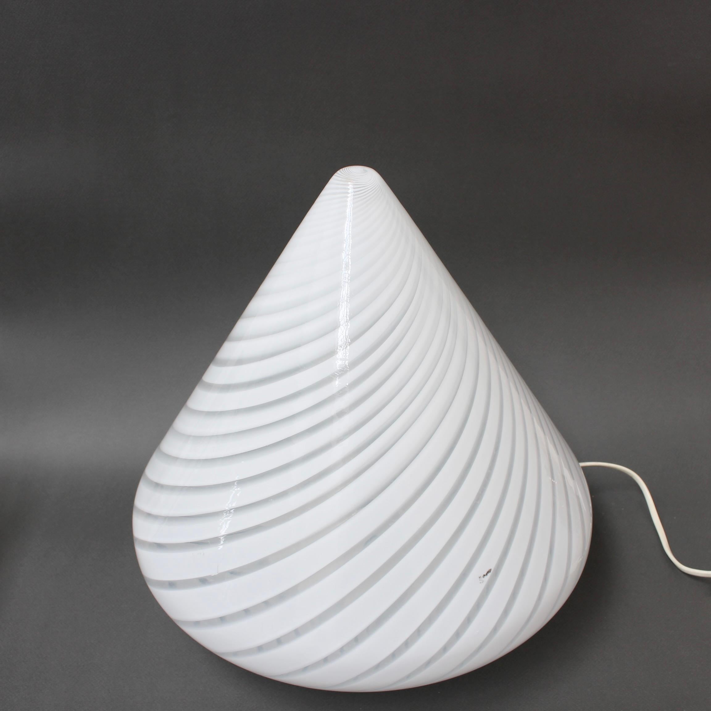 Lampada a cono in vetro di Murano del XX secolo (circa anni '80) in vendita 1