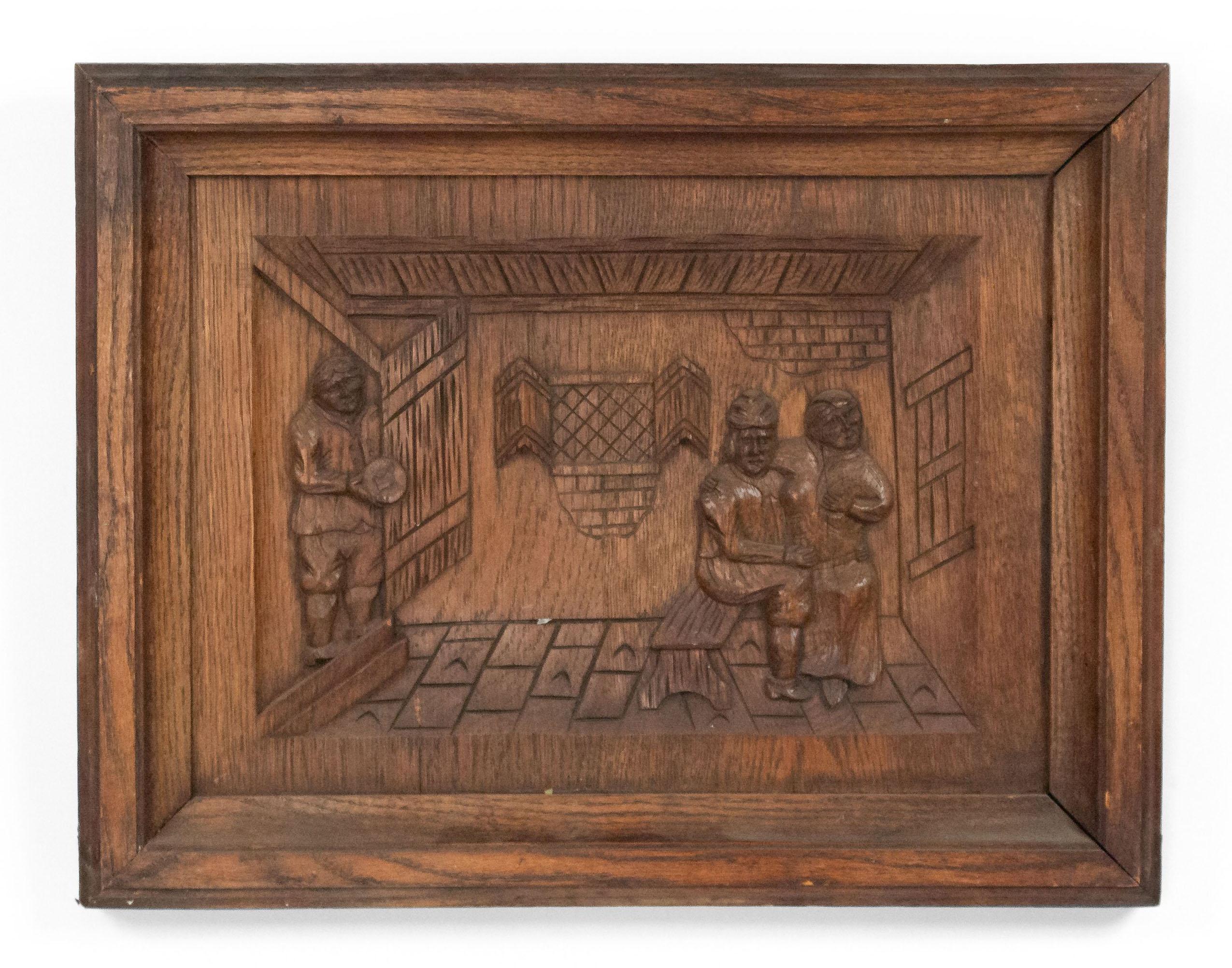 Placas murales talladas en estilo renacentista italiano del siglo XX en venta 7