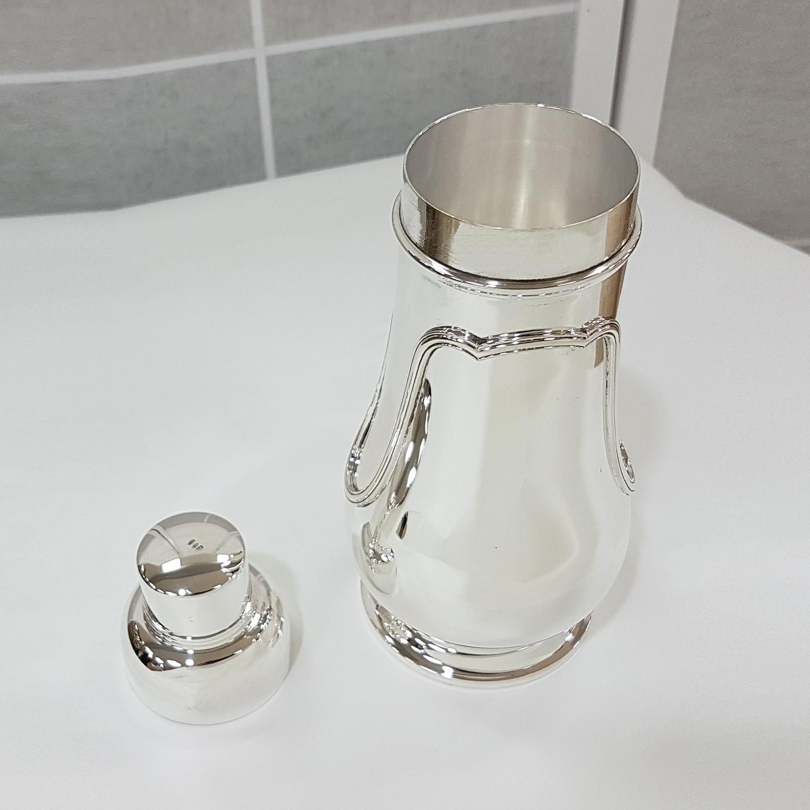Coctelera 800 de plata maciza italiana del siglo XX en venta 9