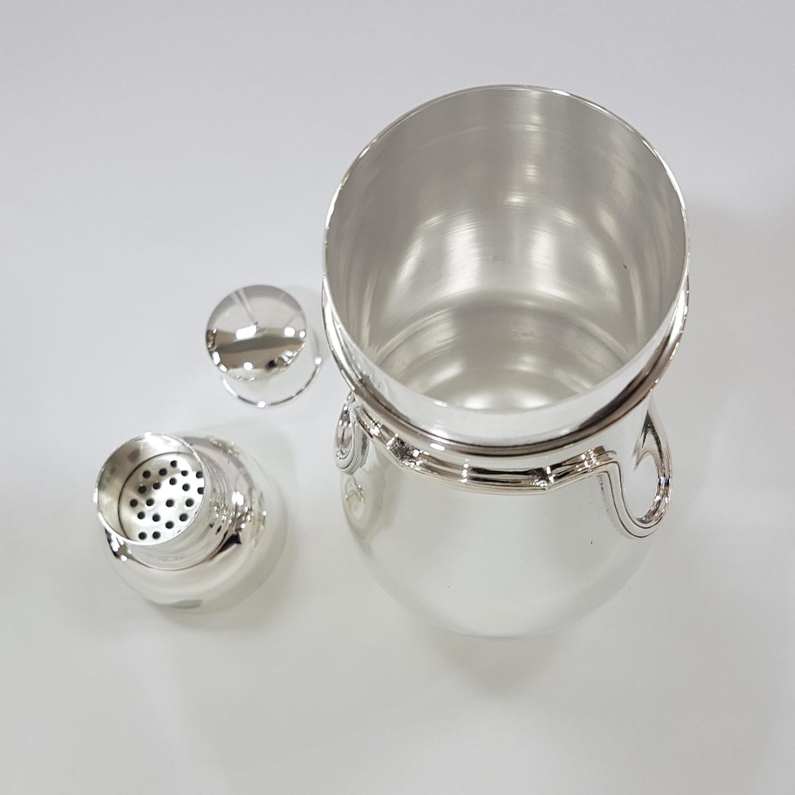 Coctelera 800 de plata maciza italiana del siglo XX en venta 10