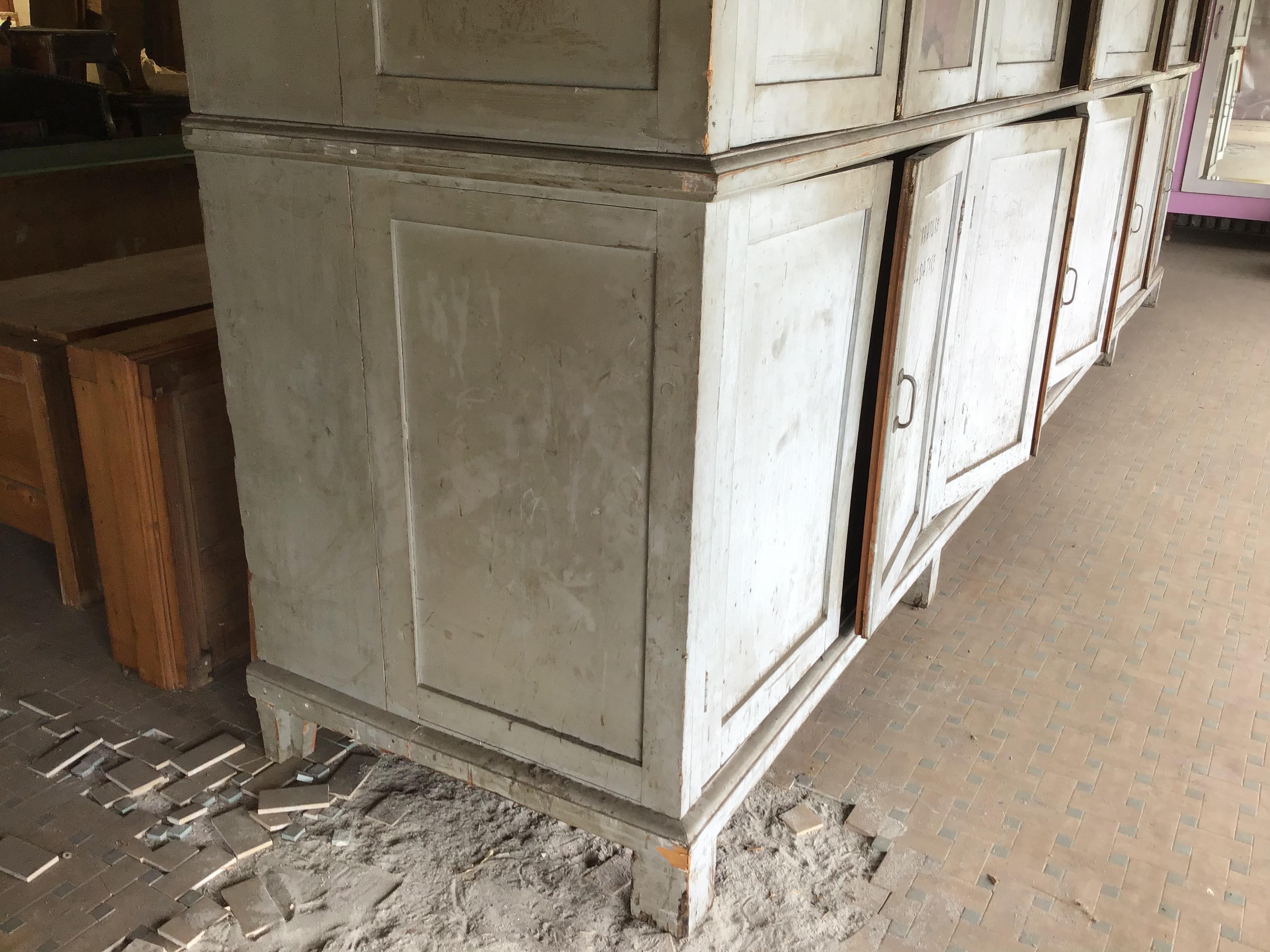 Italian 20th Century Very Large Industrial Cabinet or Wardrobe in Painted Wood For Sale 7
