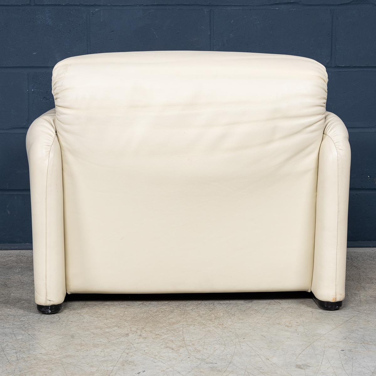 A.I.C. Maralunga en cuir Off-White par Vico Magistretti c.1980 Bon état - En vente à Royal Tunbridge Wells, Kent