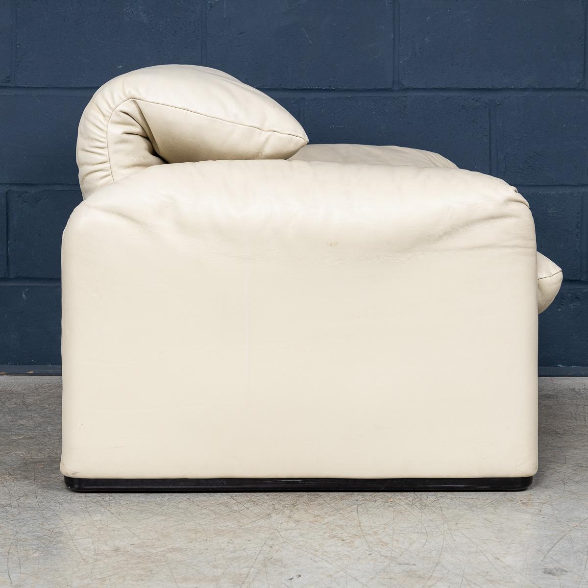 20ième siècle A.I.C. Maralunga en cuir Off-White par Vico Magistretti c.1980 en vente