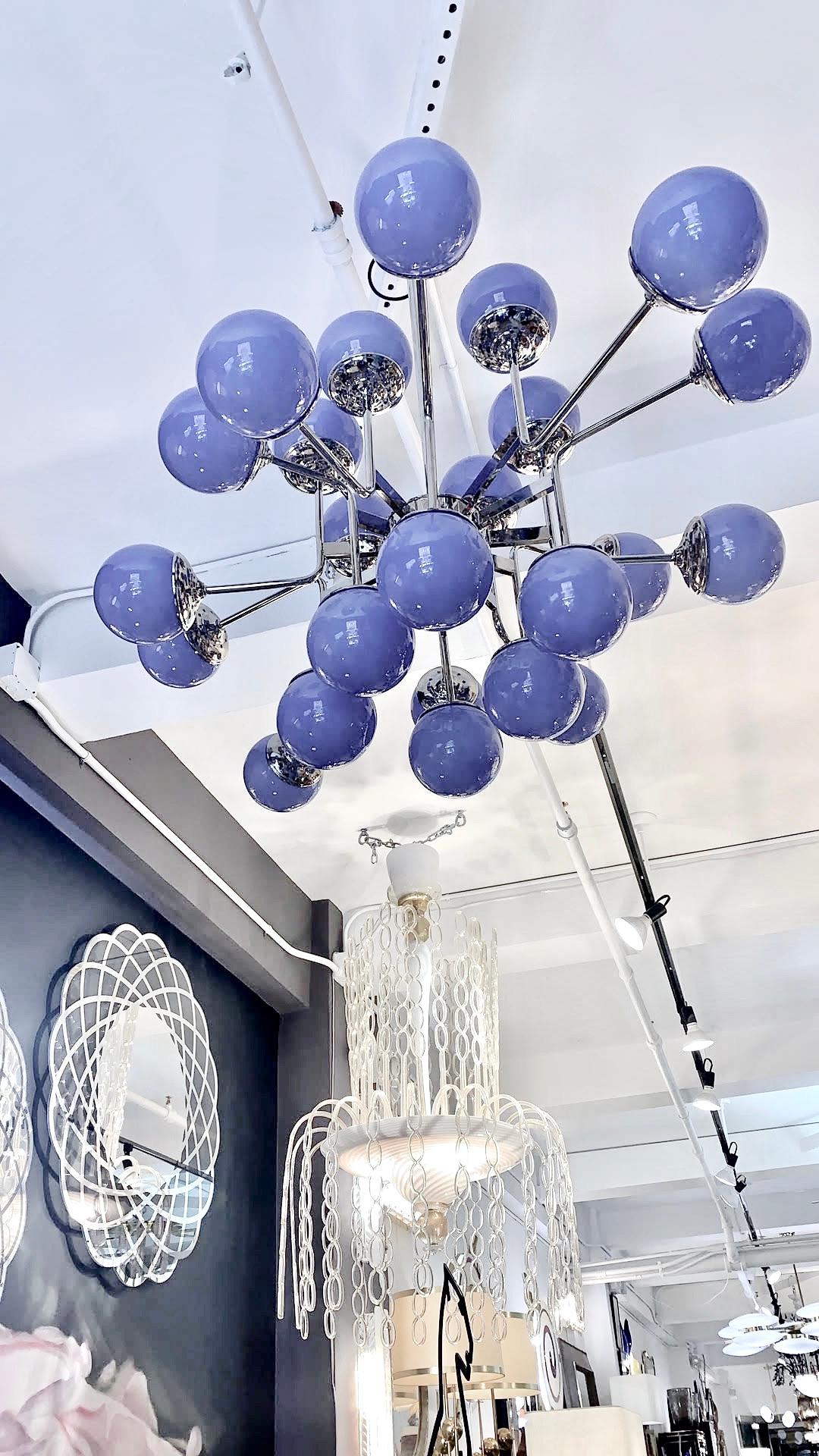 Lustre italien de 24 lumières en verre de Murano et nickel moderne de couleur pervenche lavande en vente 2