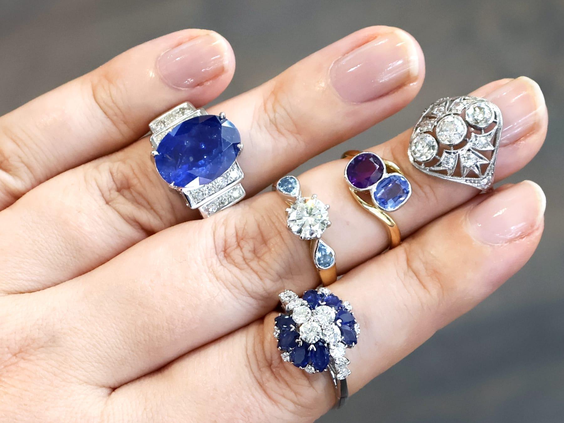 da uomo o donna Anello italiano con zaffiro da 2,50 carati e diamante da 0,70 carati in oro bianco 18k Circa 1960 in vendita