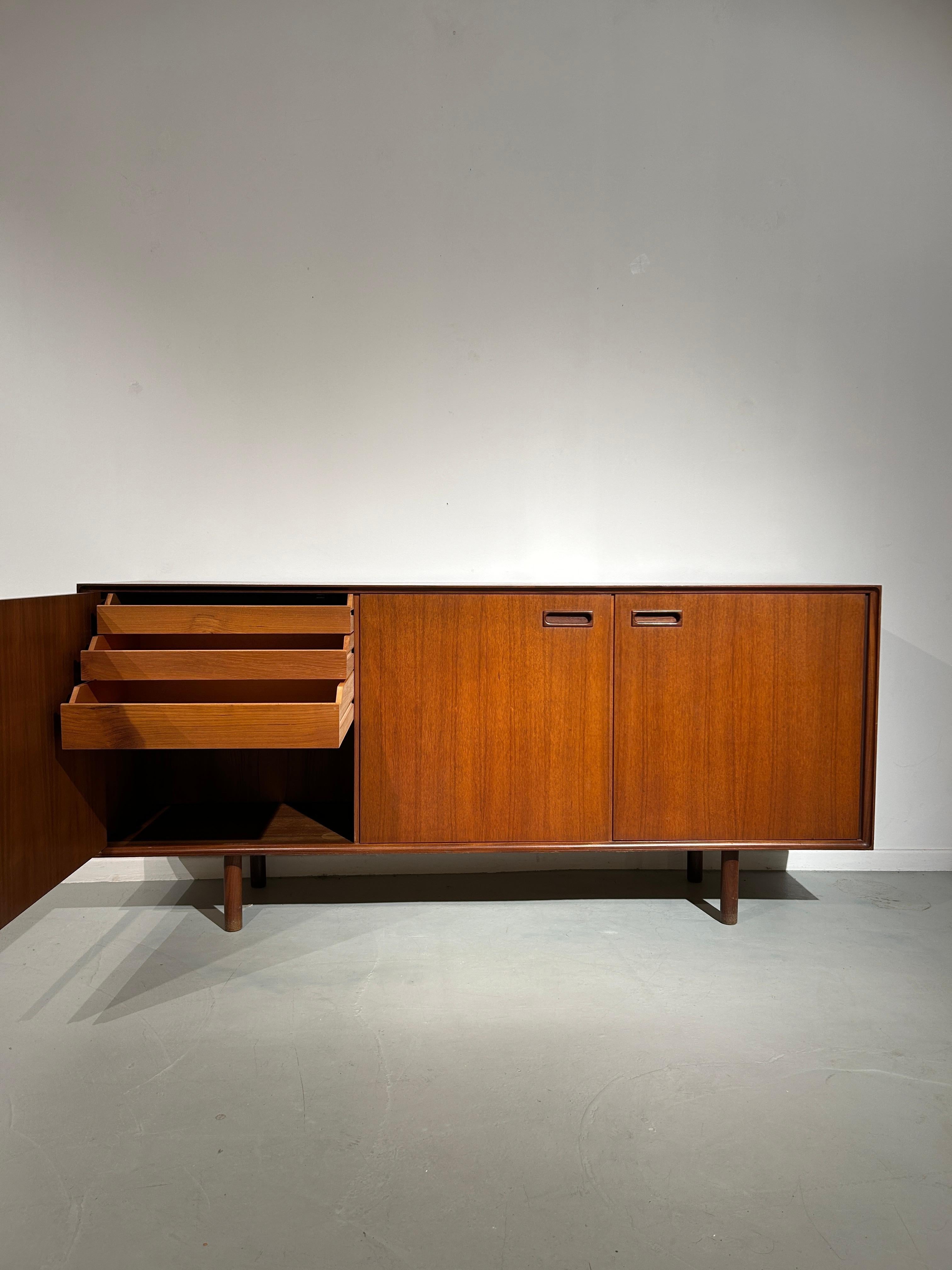 Wood Italian 3 doors sideboard For Sale