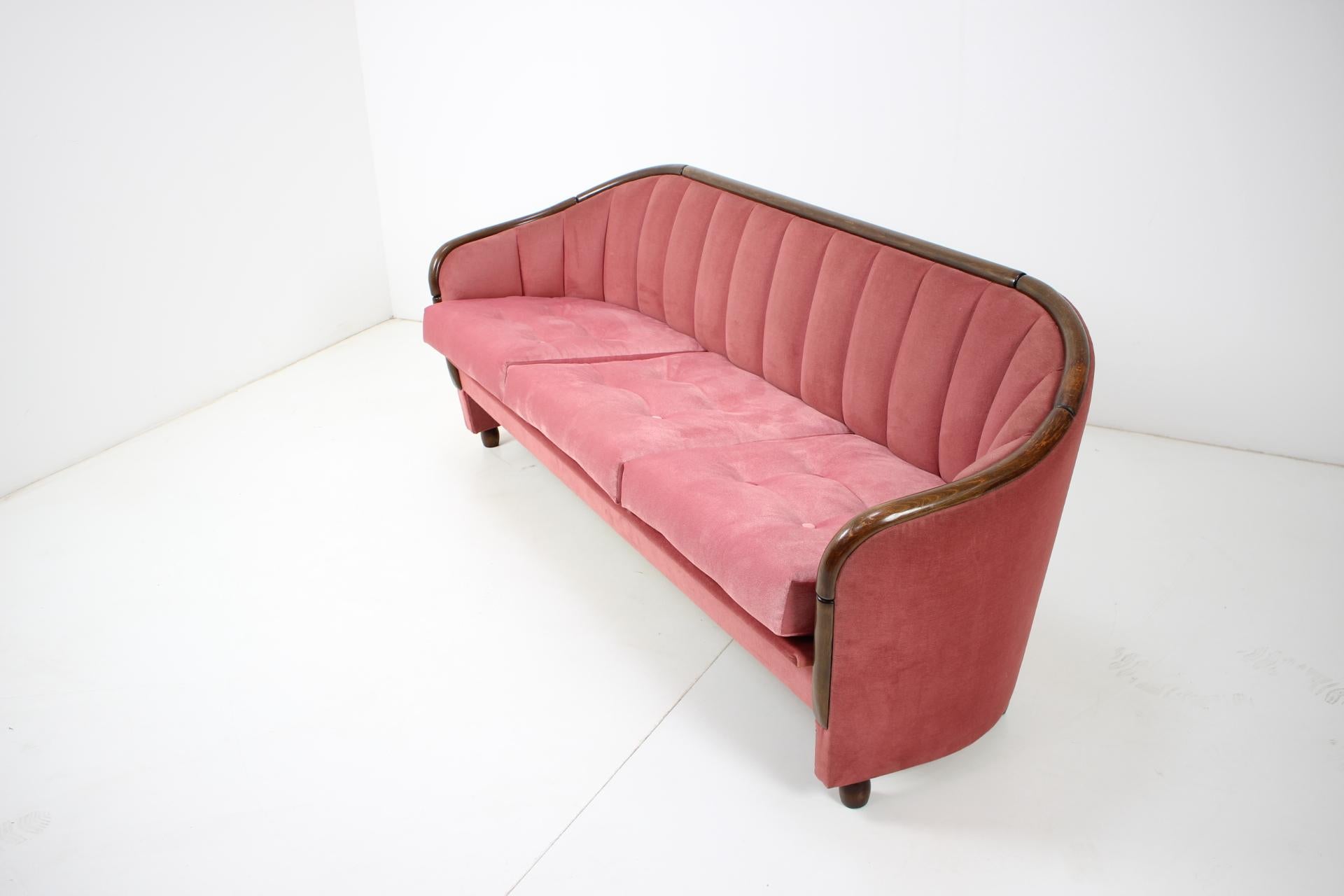 Mid-20th Century Italian 3-Seat Sofa in the Style of Gio Ponti, 1950s