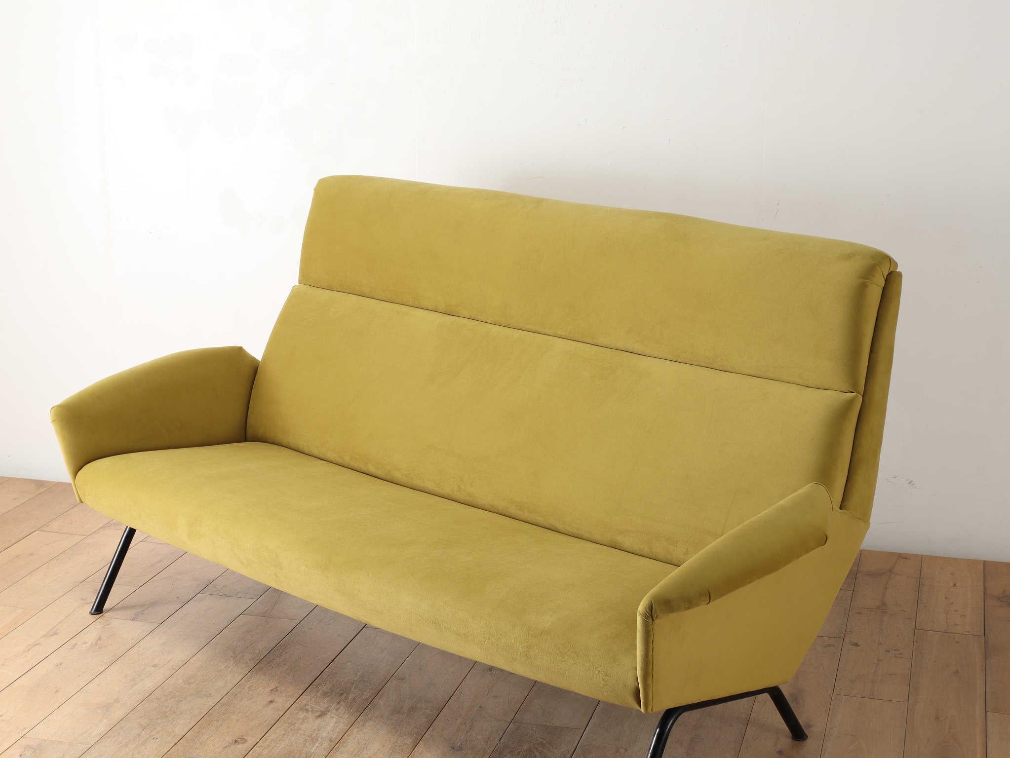 Italienisches 3-Sitzer-Sofa 1960er Jahre im Angebot 8