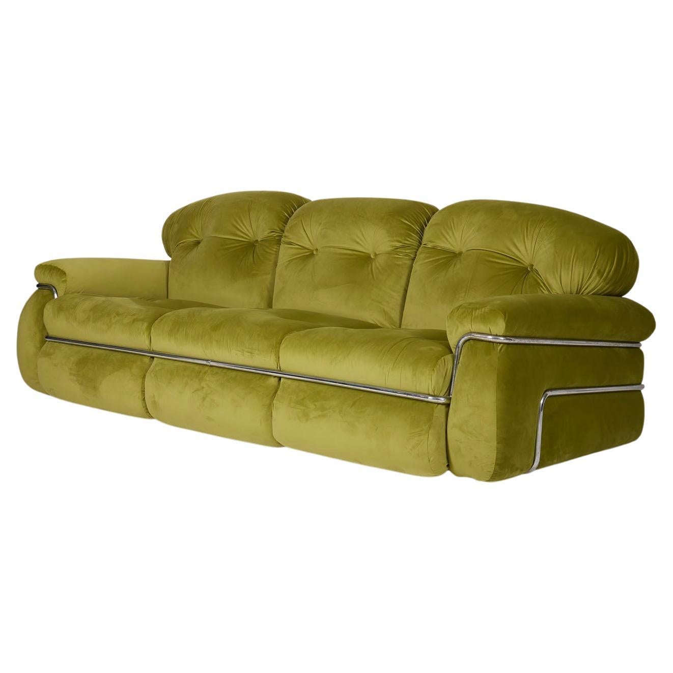 Italian 3seater sofa For Sale at 1stDibs