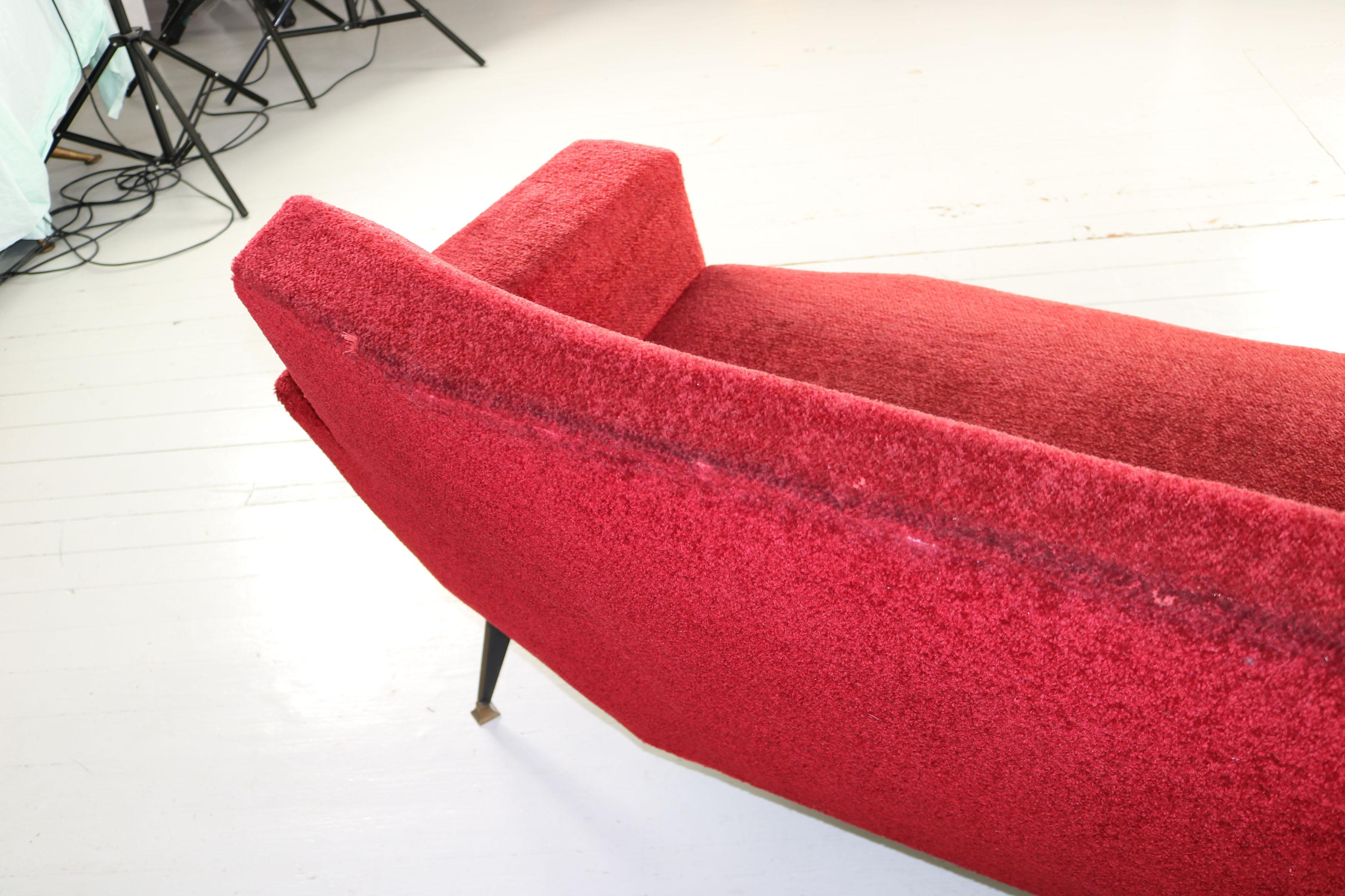 Italian 3 Seater Sofa from the 1950s, Design Lenzi, Studio Tecnico A.P.A. For Sale 7