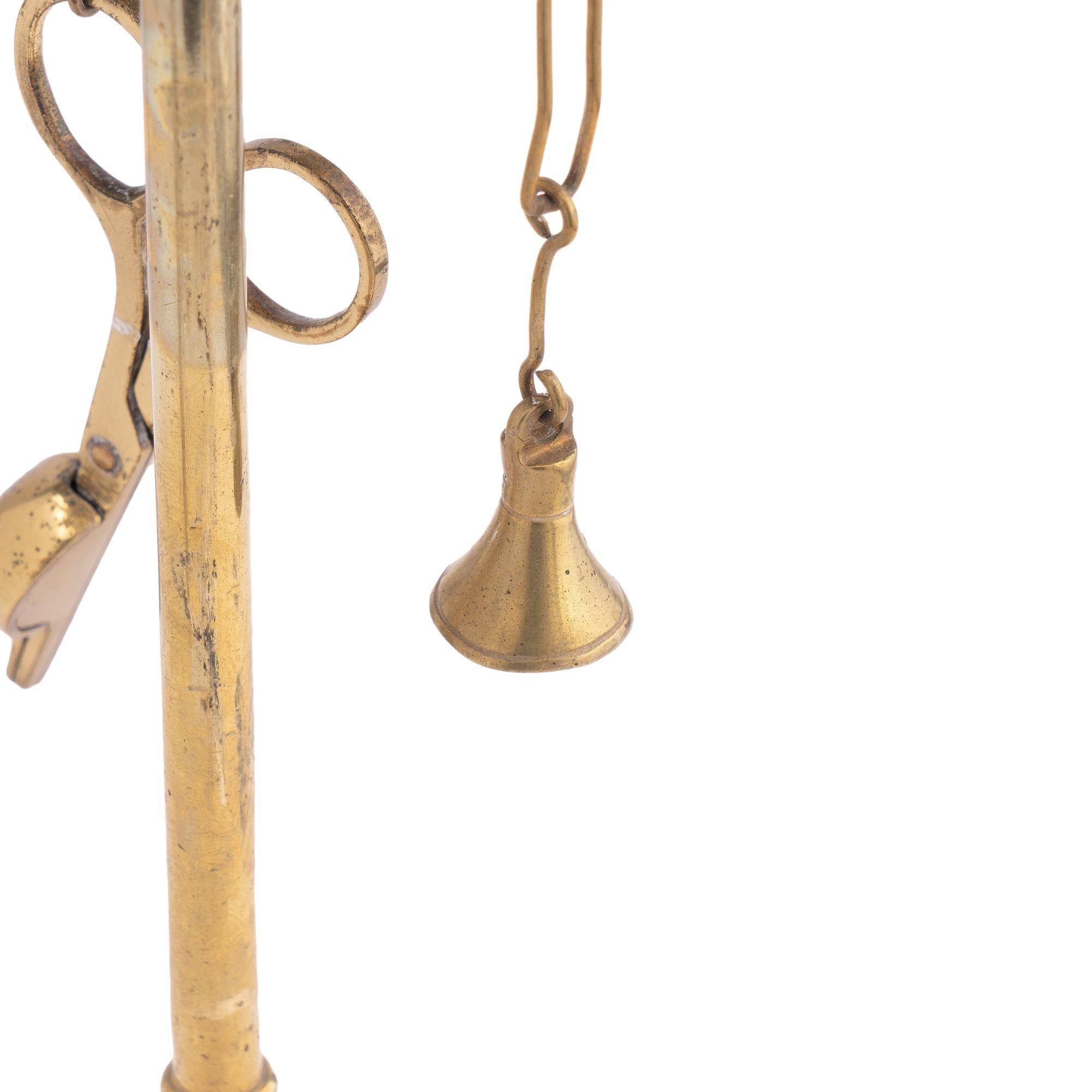 Lampe à huile italienne à 3 becs en laiton avec accessoires en osier, 1790 en vente 2