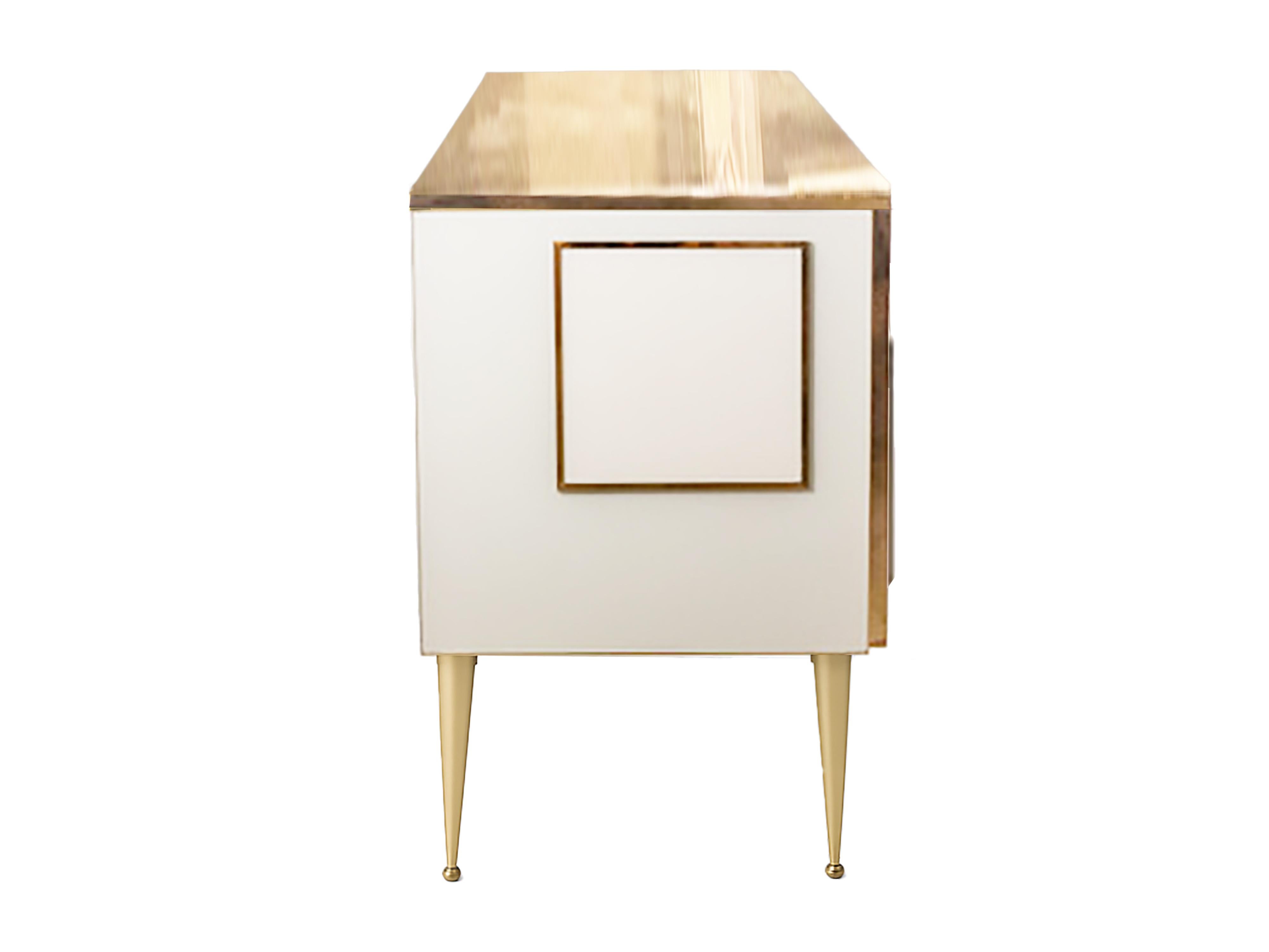 Periodo contemporaneo Italian 4 Door Murano Glass Ivory Sideboard with Brass and Solid Wood Available in vendita