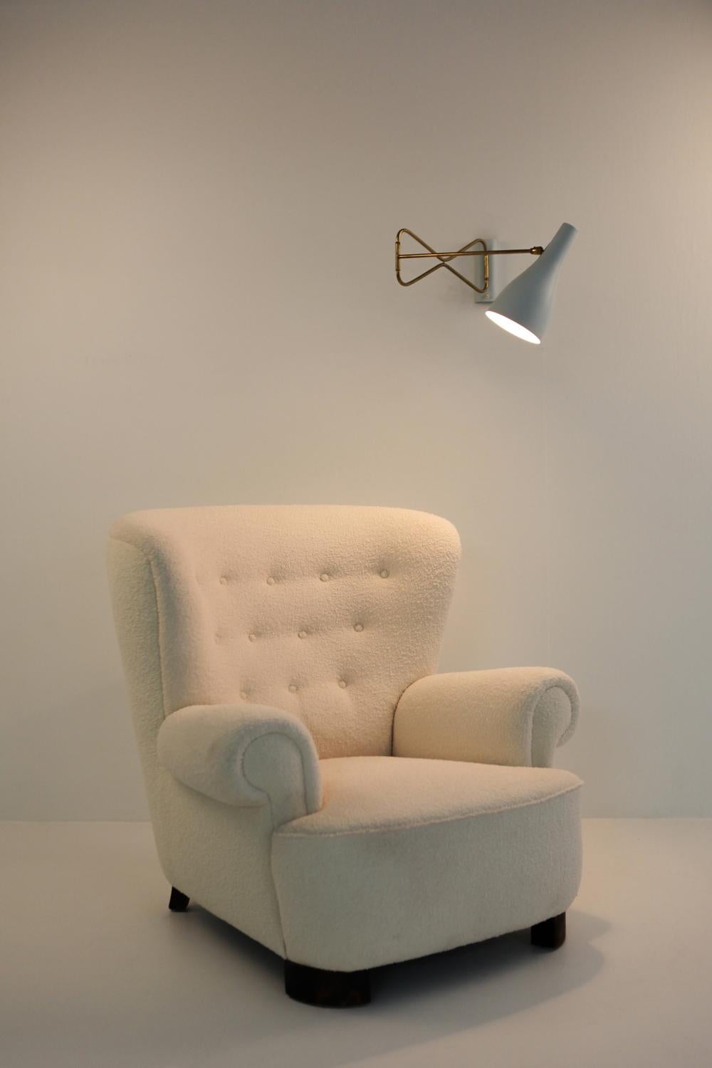 Italian 1950s Wall Sconce in Baby Blue and Brass 7