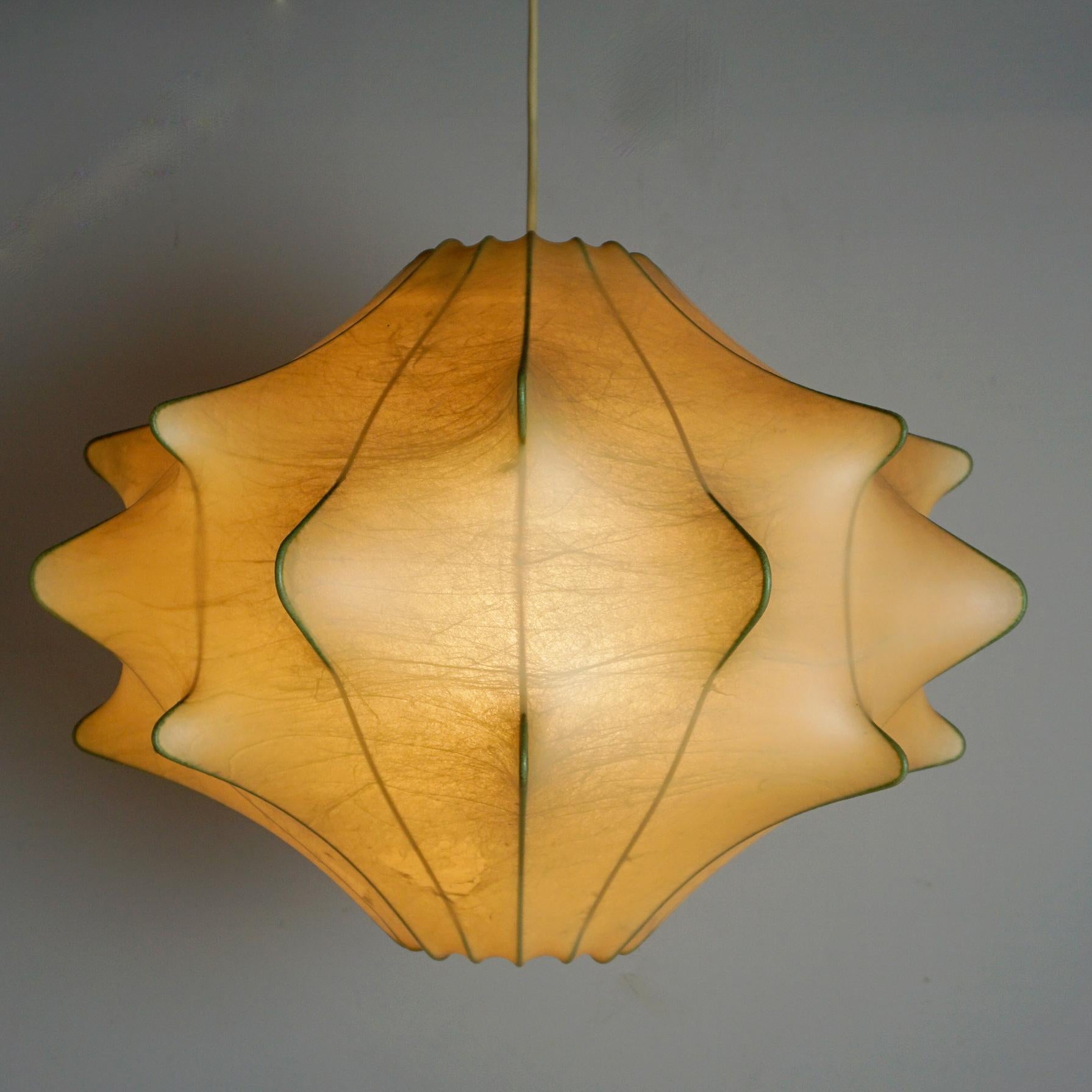 Italian 60s Cocoon Pendant Lamp in the Style of Castiglioni and Flos In Good Condition In Vienna, AT