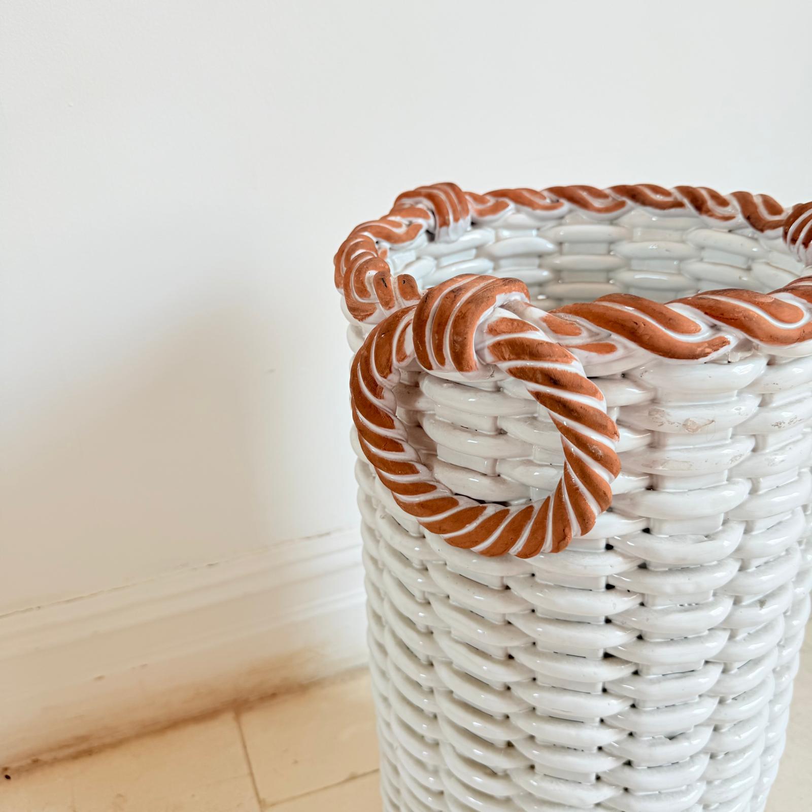 Calco Portaombrelli italiano in vimini finto anni '60 in terracotta in vendita