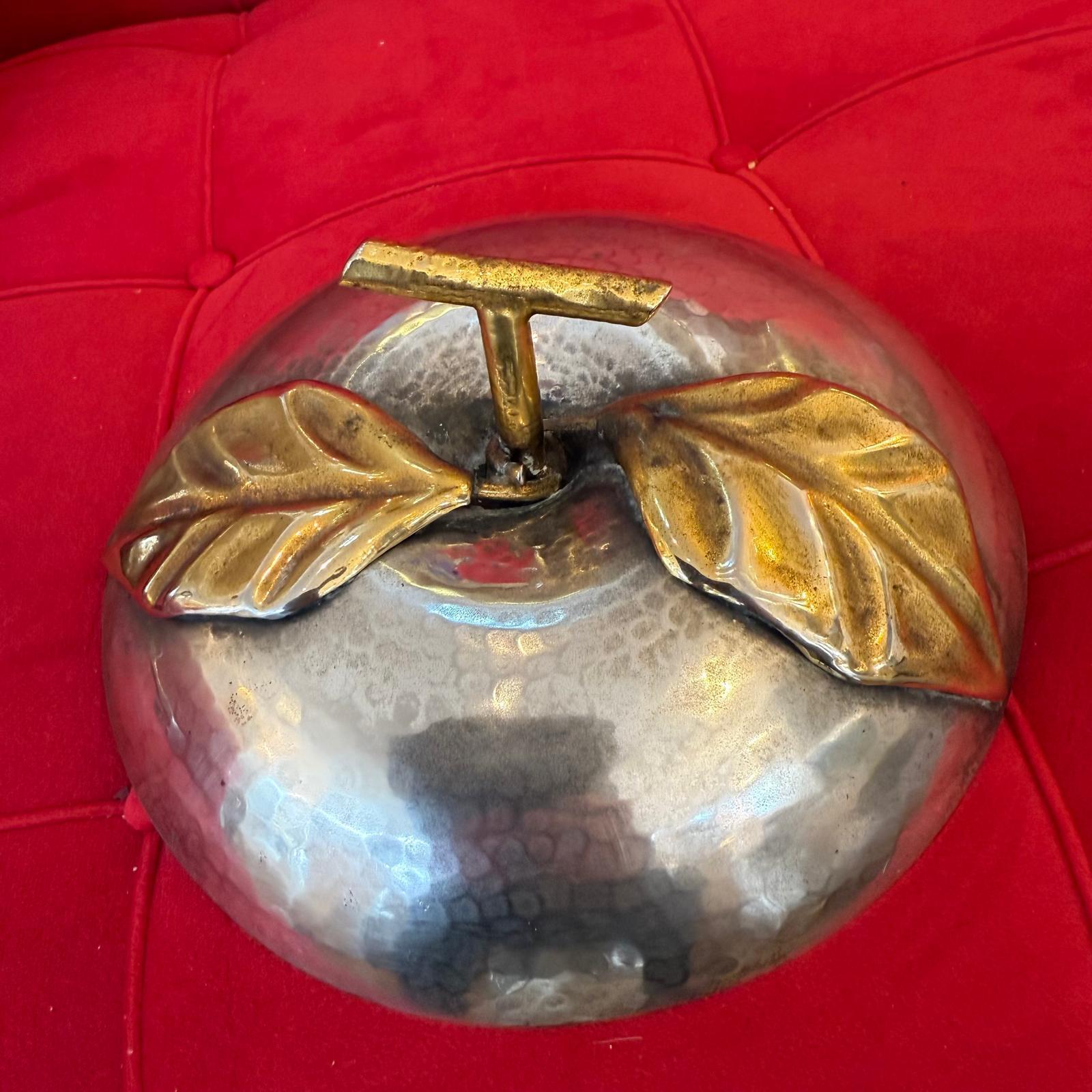 Secchiello per il ghiaccio italiano degli anni '60 placcato in argento a forma di mela in vendita 8