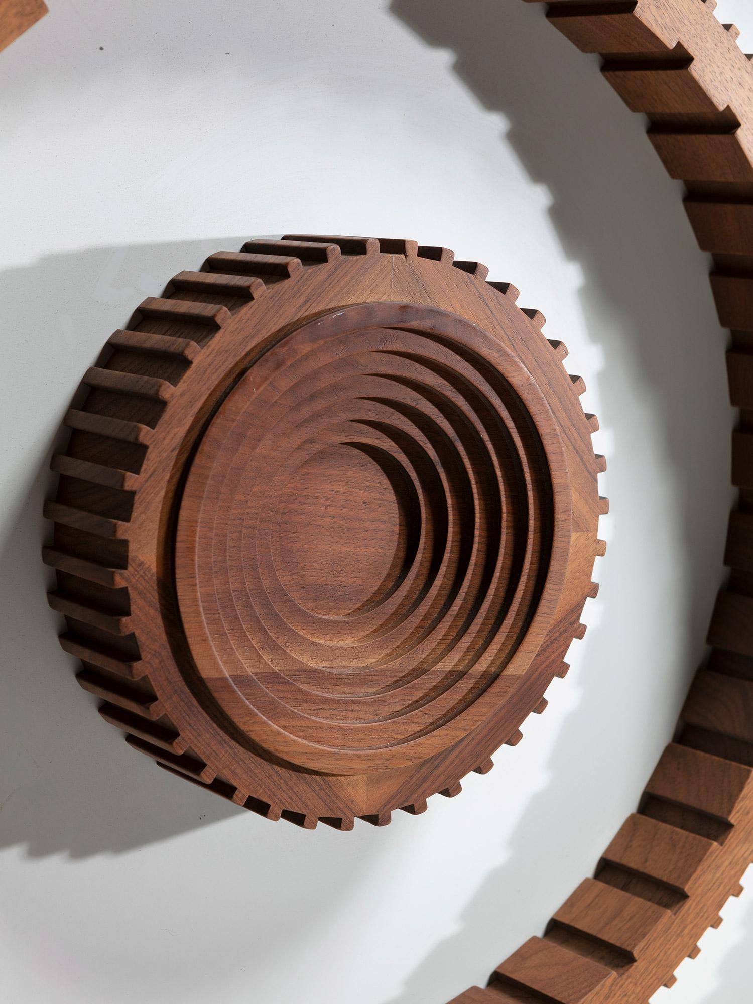 Late 20th Century Round Walnut Abstract Wall Sculpture, Italy, 1970s