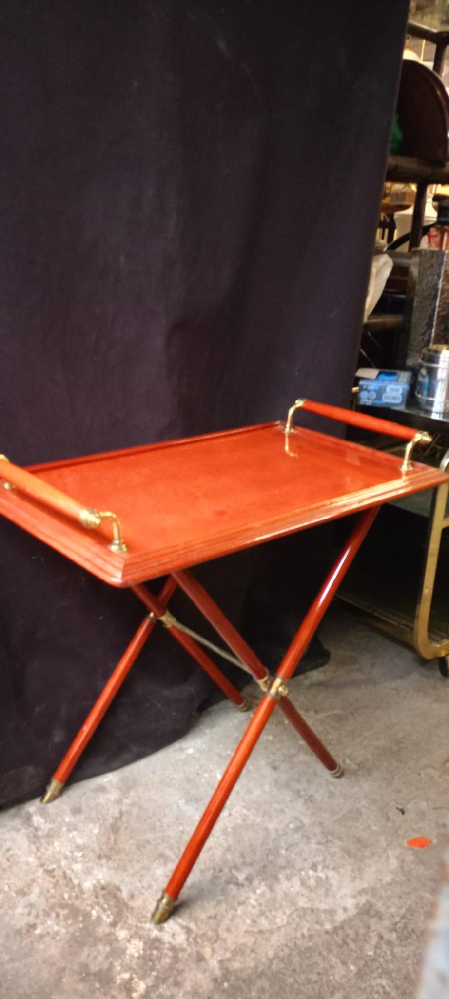 20th Century Italian 70's Butler Serving Table In Brass And Red Lacquer For Sale