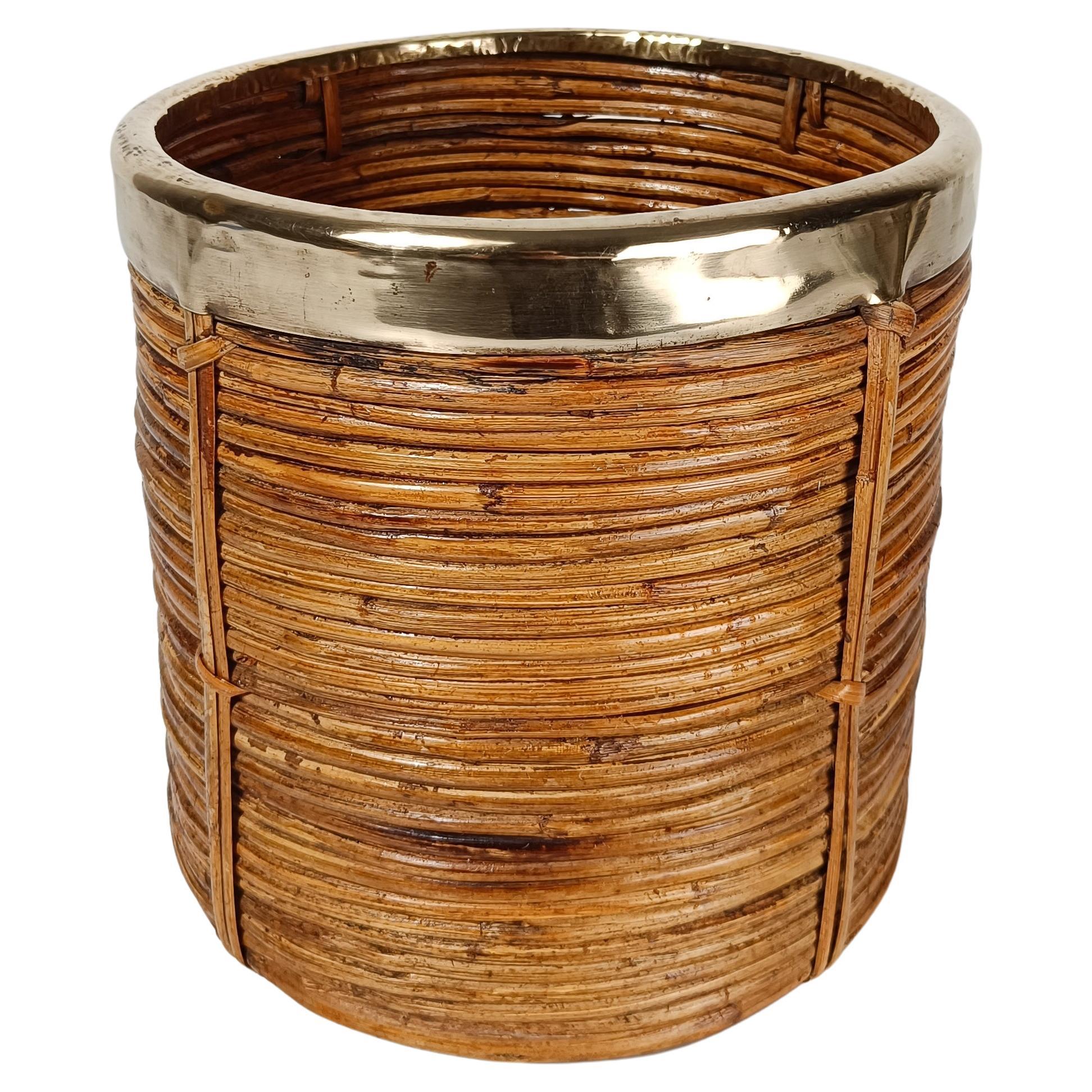 Italian 70s Cachepot Basket in Hand-Woven Pencil Reed Rattan & Brass