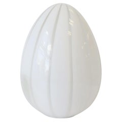 Italian 1970s Modern Murano White Egg Art Glass Table Lamp by Vetri