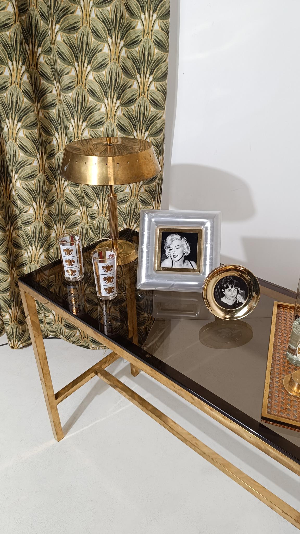 Mid-Century Modern Italian 70s Picture Frame in Faux Mother Of Pearl, Lucite and Gilded Brass For Sale