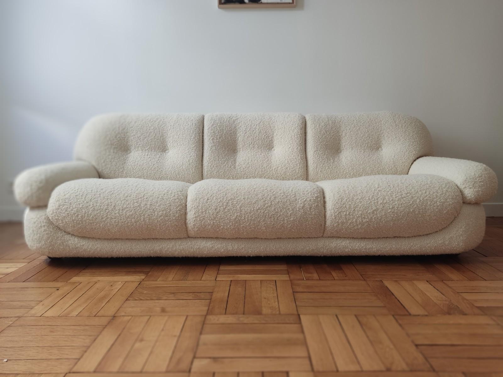 Italian 1970s Sofa by Saporro for Mobil Girgi In Good Condition In Paris, FR