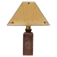 Italienische 70er-Jahre-Tischlampe aus Steingut und Rohrgeflecht, umhüllt von klarem Acryl