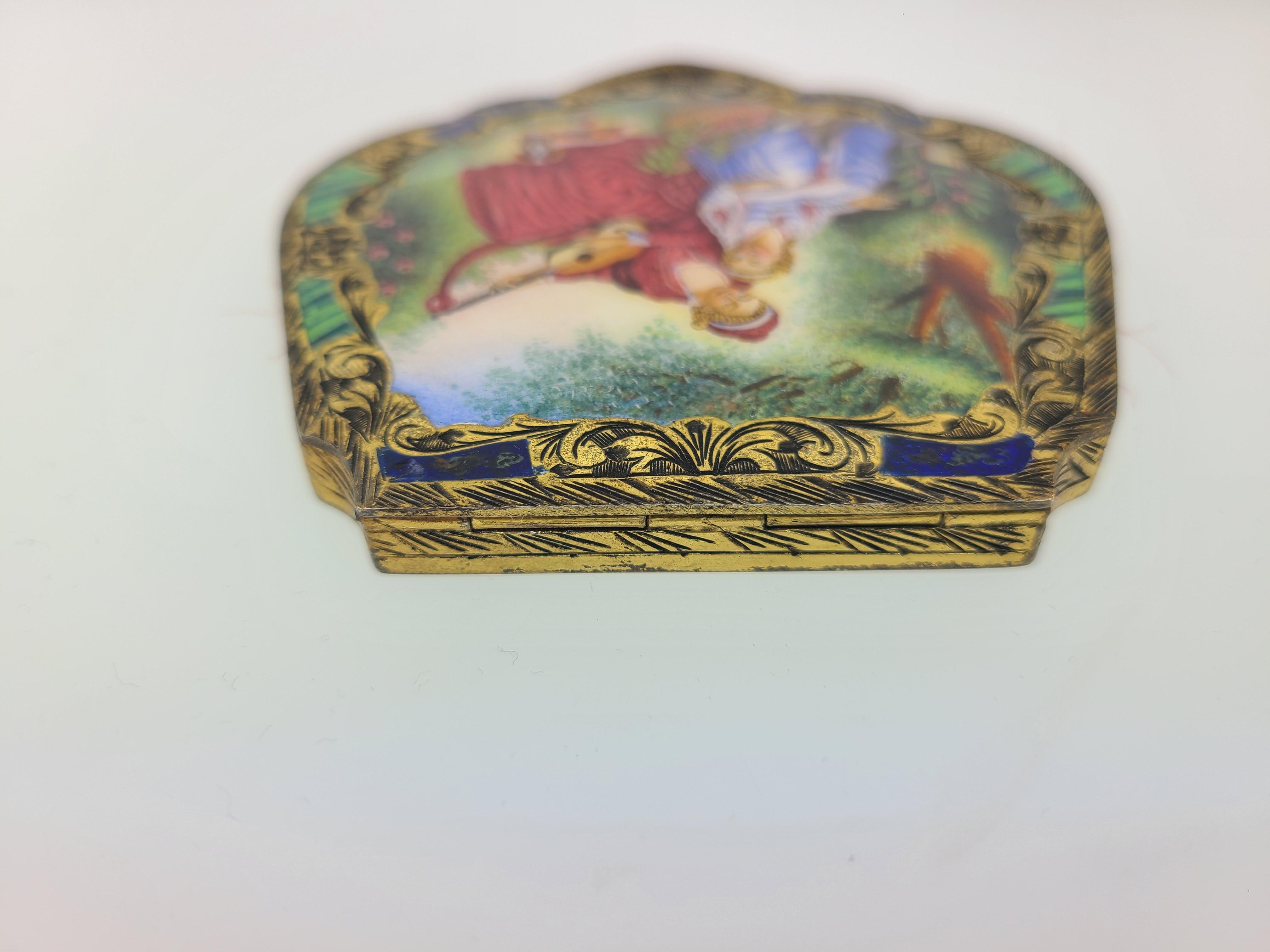 Italian 800 Silver Gold Vermeil Hand Painted Enamel Compact In Good Condition In Endwell, NY