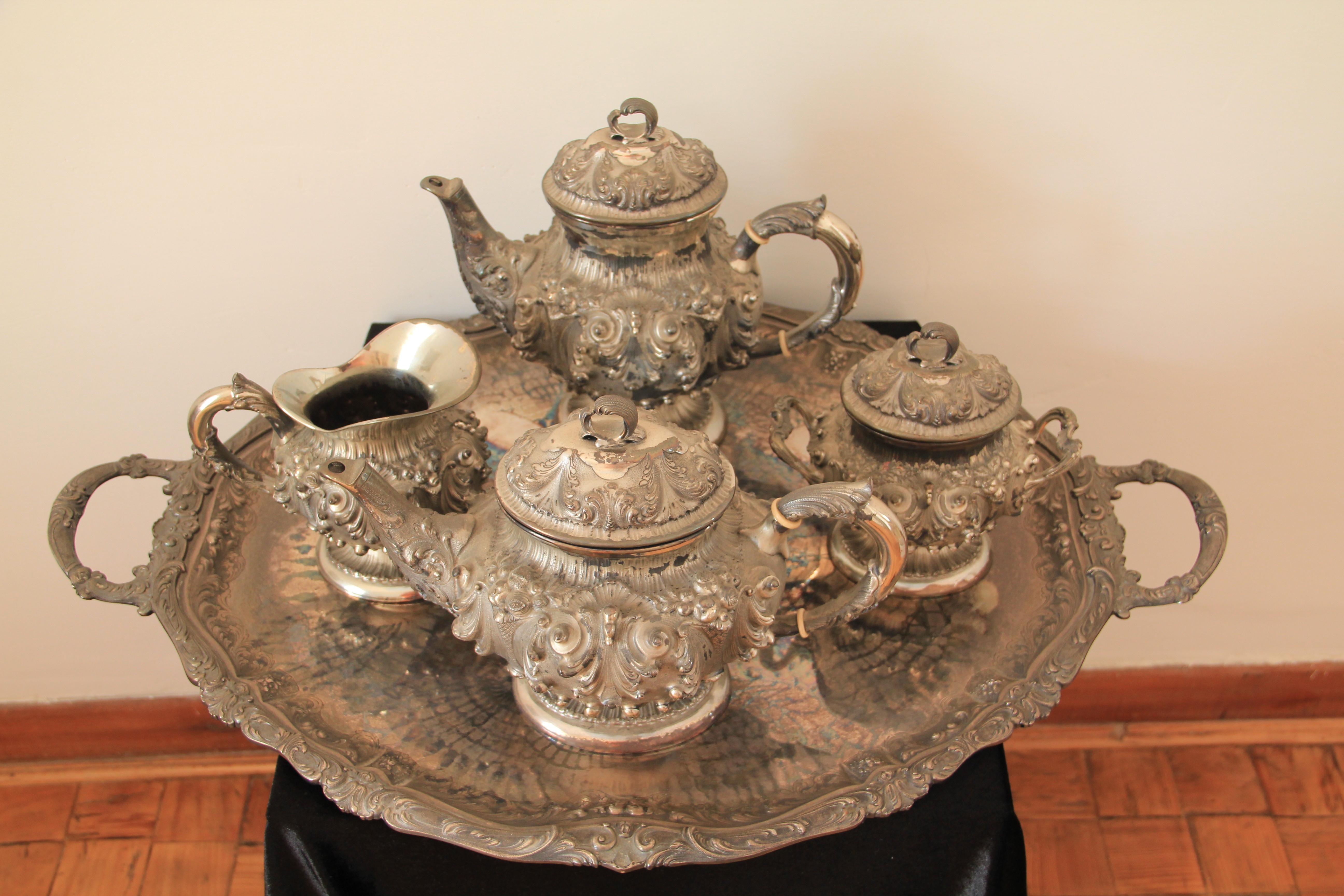 Italian 800 Silver Tea and Coffee Service by Alessandro Ceni In Good Condition For Sale In Napoli, IT