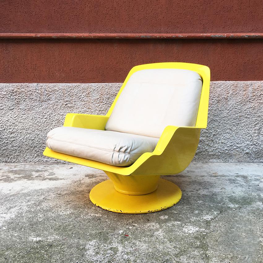 Italian Abs and Leather Space Age Armchair by Richard Neagle for Sormani, 1960s In Good Condition In MIlano, IT