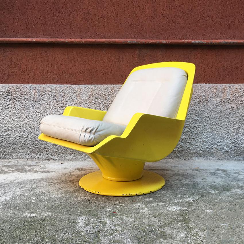 Italian Abs and Leather Space Age Armchair by Richard Neagle for Sormani, 1960s 2