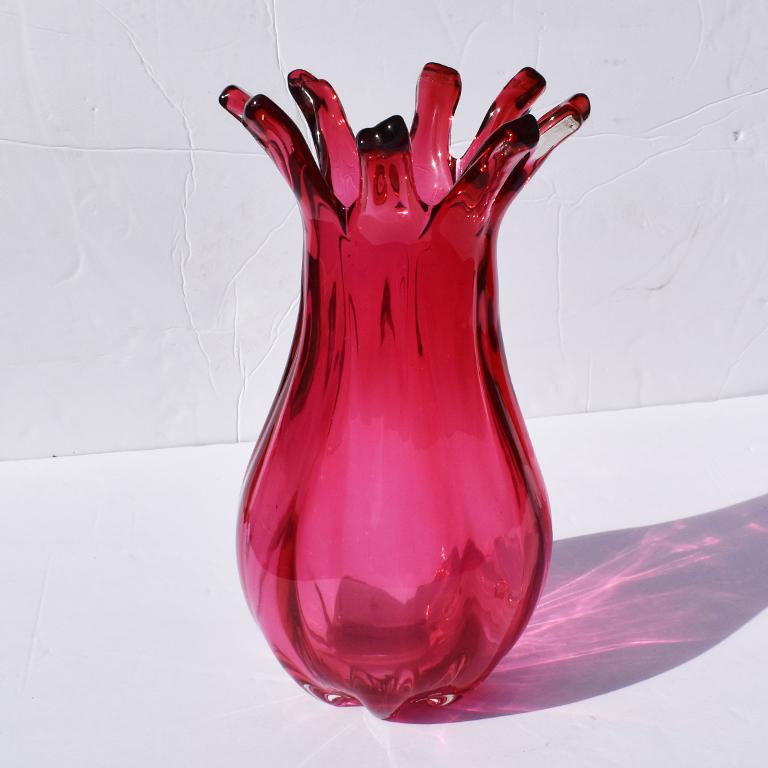 Post-Modern Italian Abstract Modernist Faceted Tall Red Berry Color Murano Glass Vase For Sale