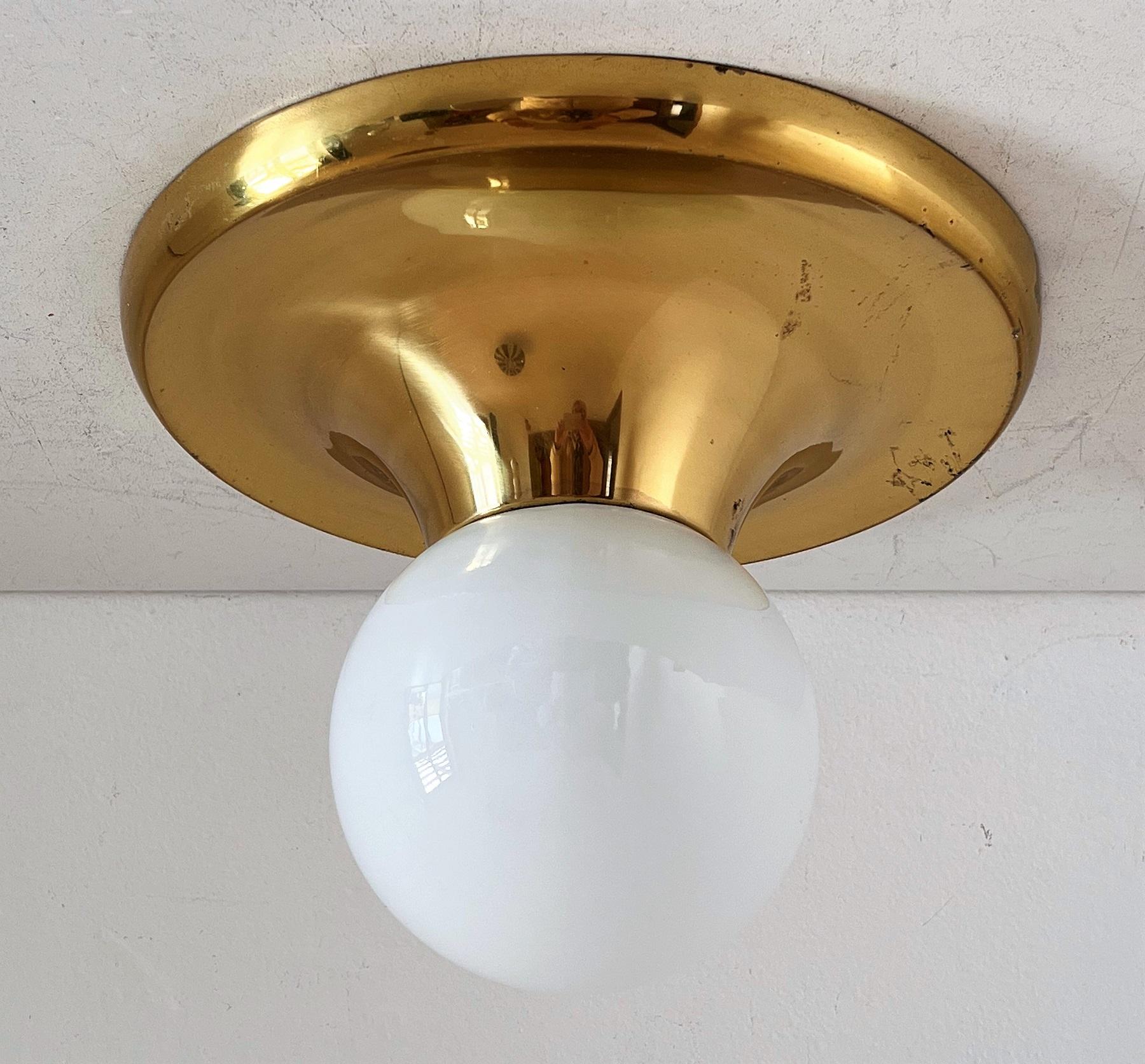 Italian Achille Castiglioni 'Light Ball' Wall or Ceiling Lamp for Flos, 1960s In Good Condition In Morazzone, Varese