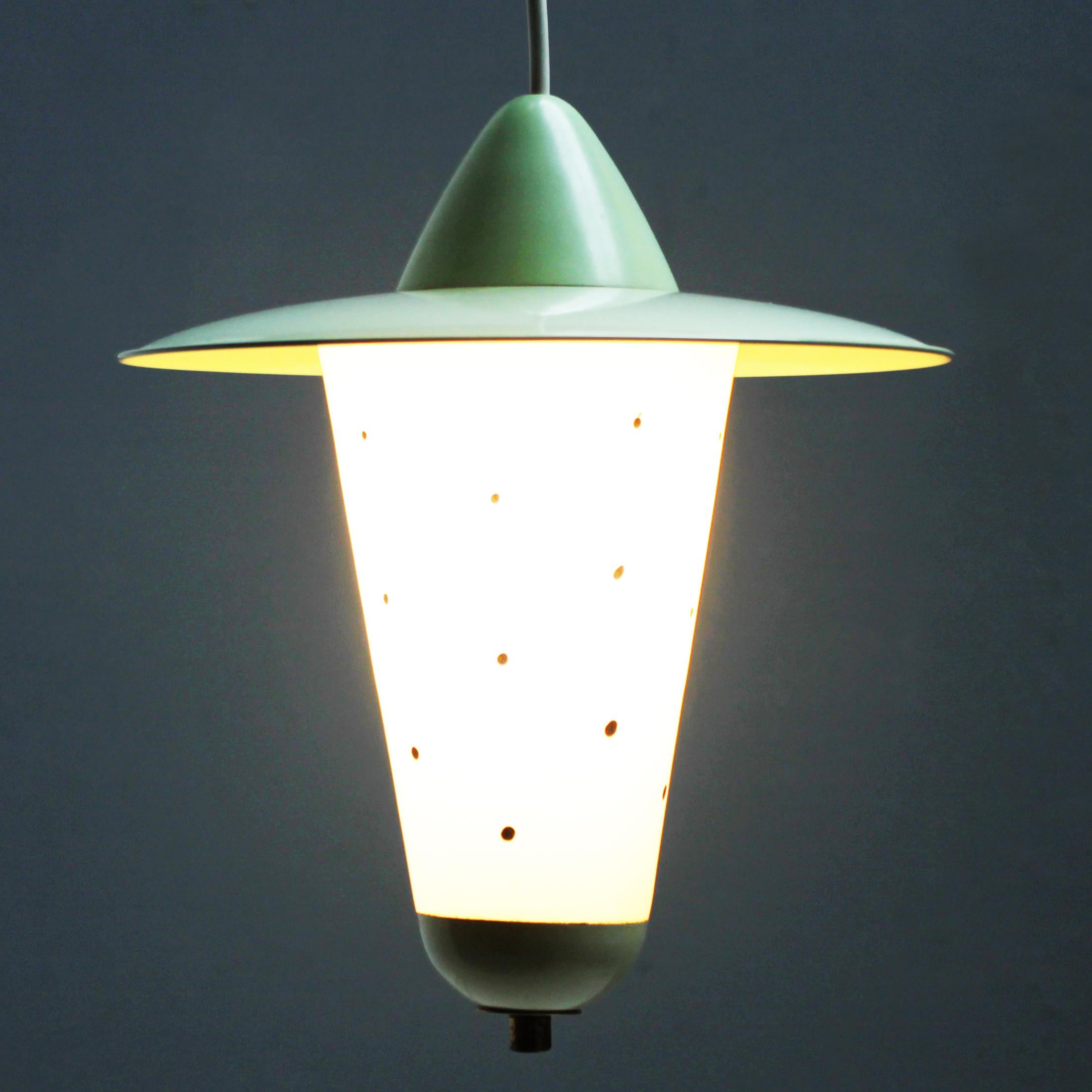 Italian Acorn Lantern In Good Condition In JM Haarlem, NL