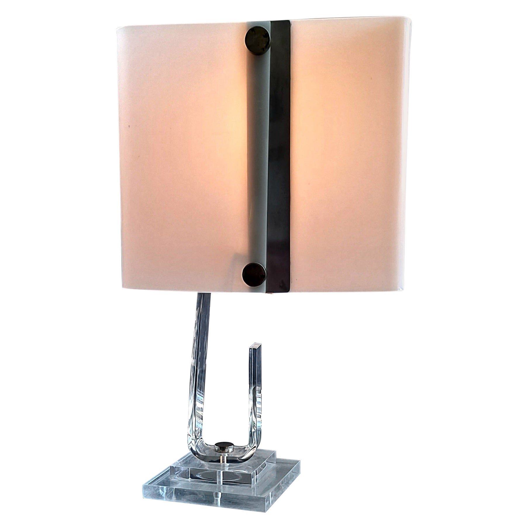 Lampada da tavolo italiana in acrilico e plexiglas di Pauil Mayen