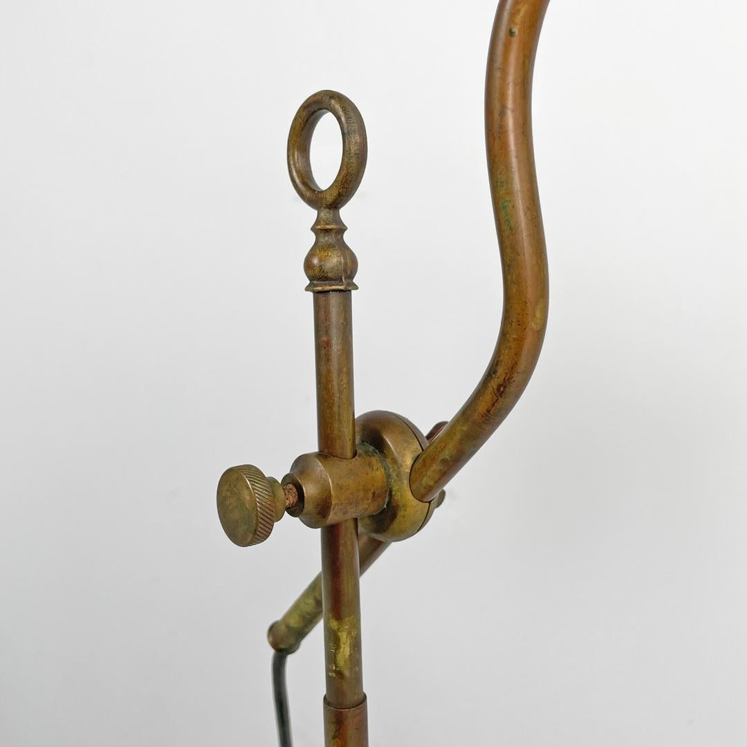Italian adjustable brass and glass table lamp with ceramic switch, early 1900s 9